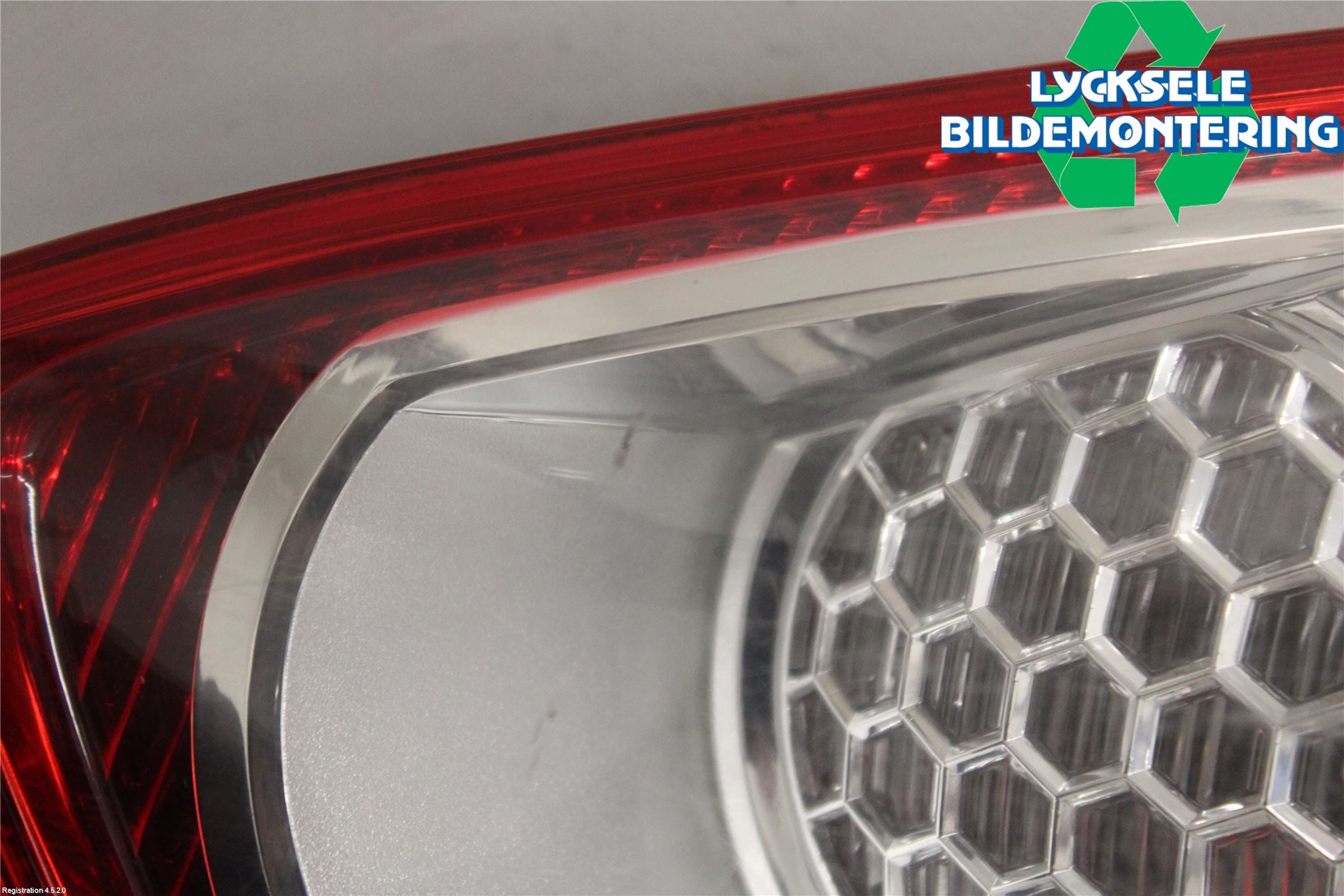 Ford KUGA 08-12 Bakljus Lucka Hö