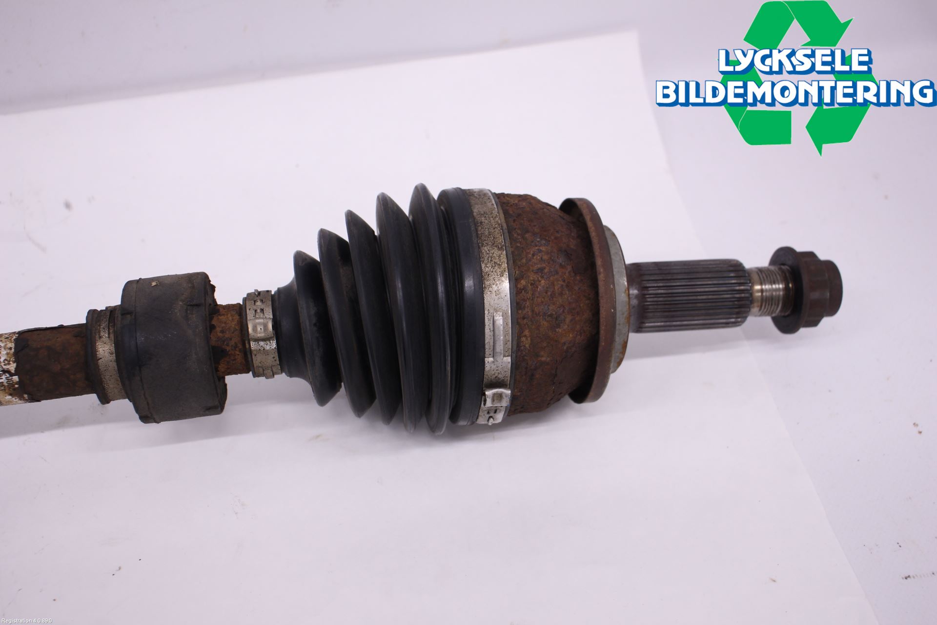 Toyota AVENSIS 16-18 Drivaxel Fram Höger