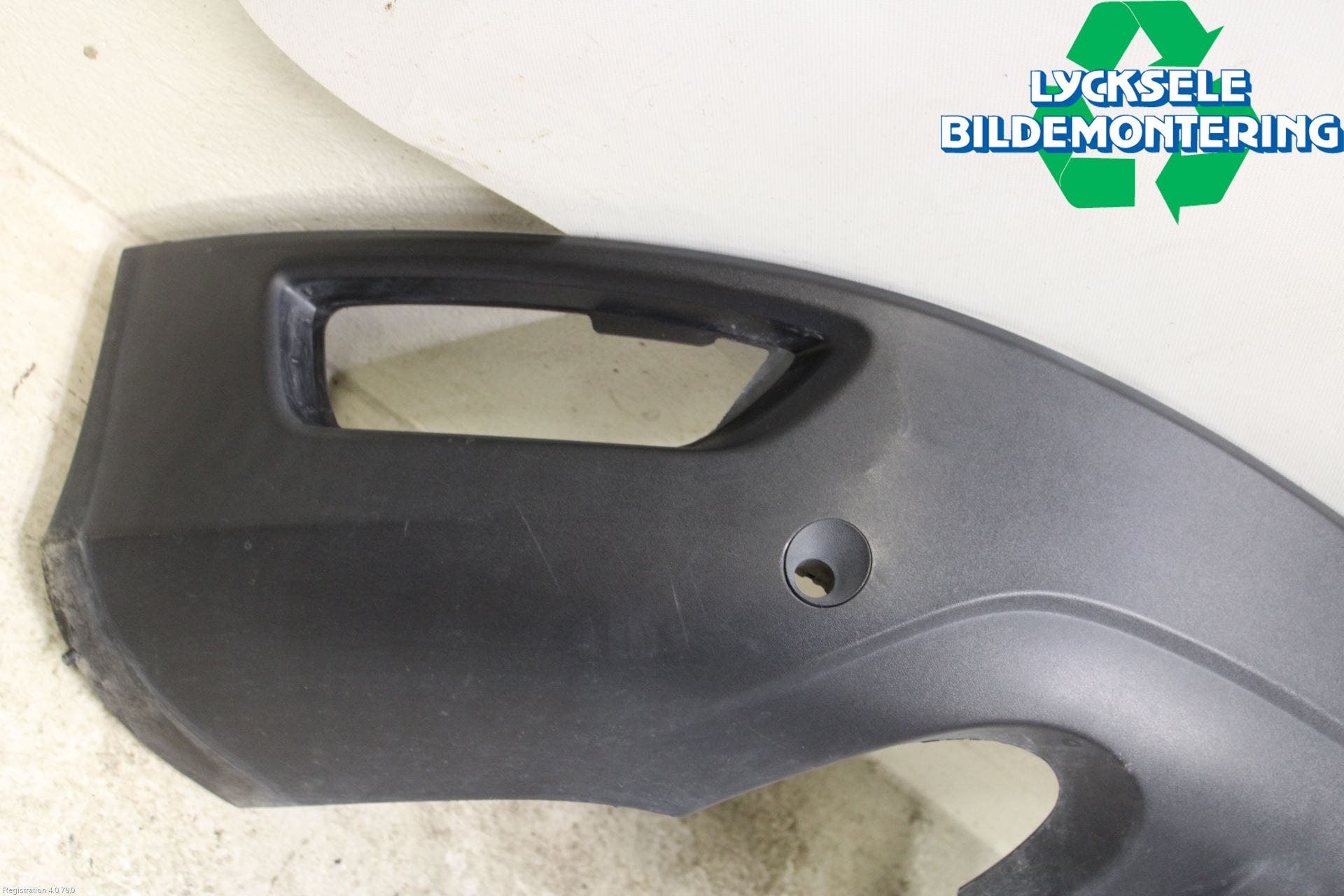 Volvo XC60 09-13 Stötfångarbeklädnad Bak