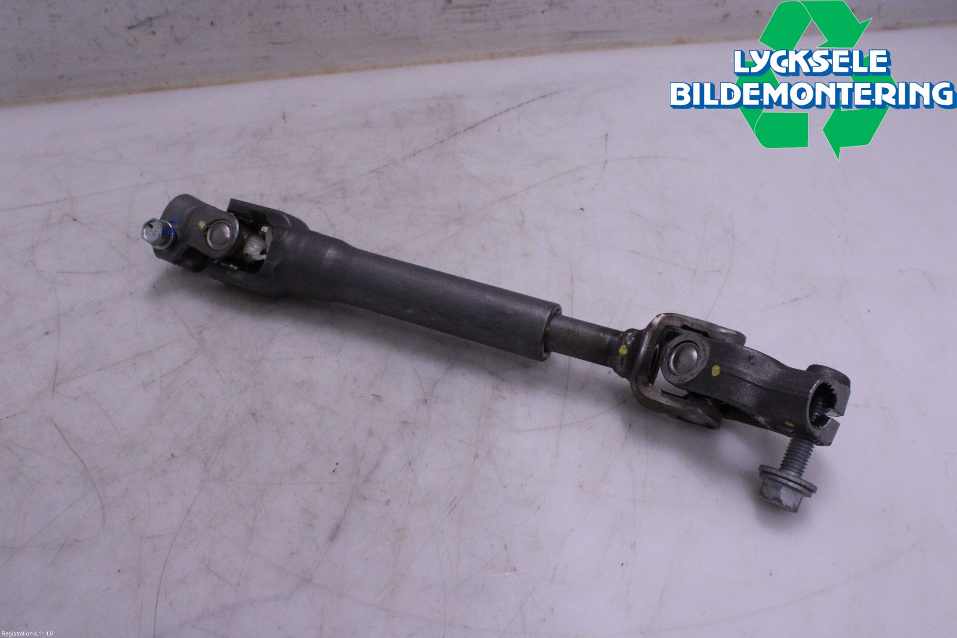 Nissan QASHQAI 21- Rattaxelknut