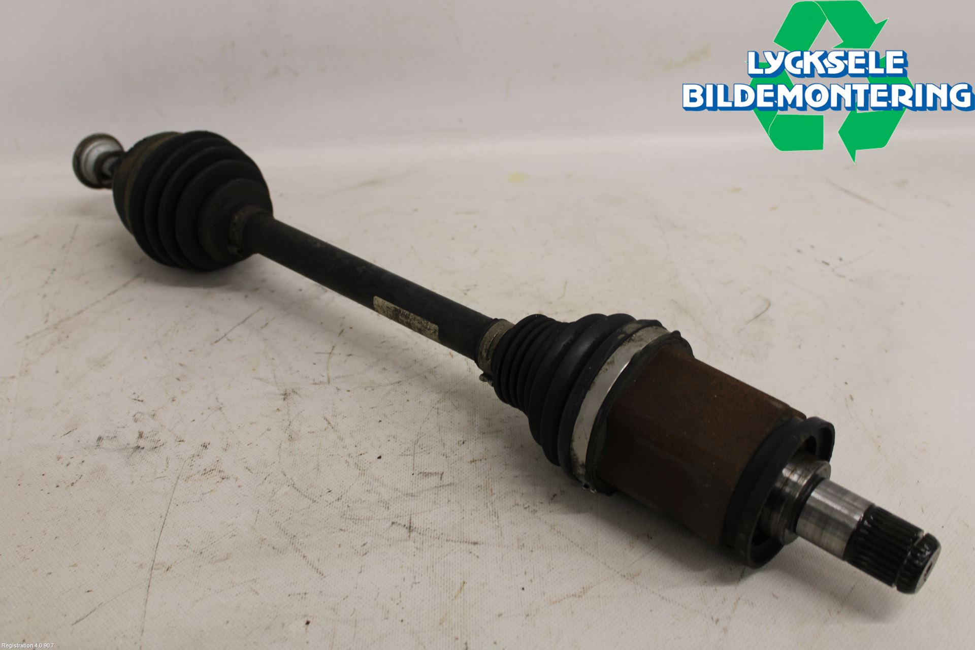 BMW X3 F25 10-17 Drivaxel Fram Vänster