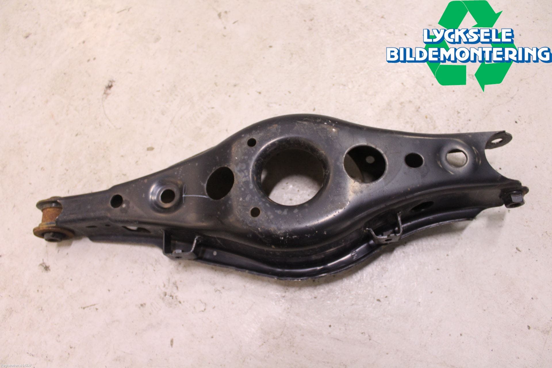 Toyota RAV4 13-18 Bärarm Bak Höger