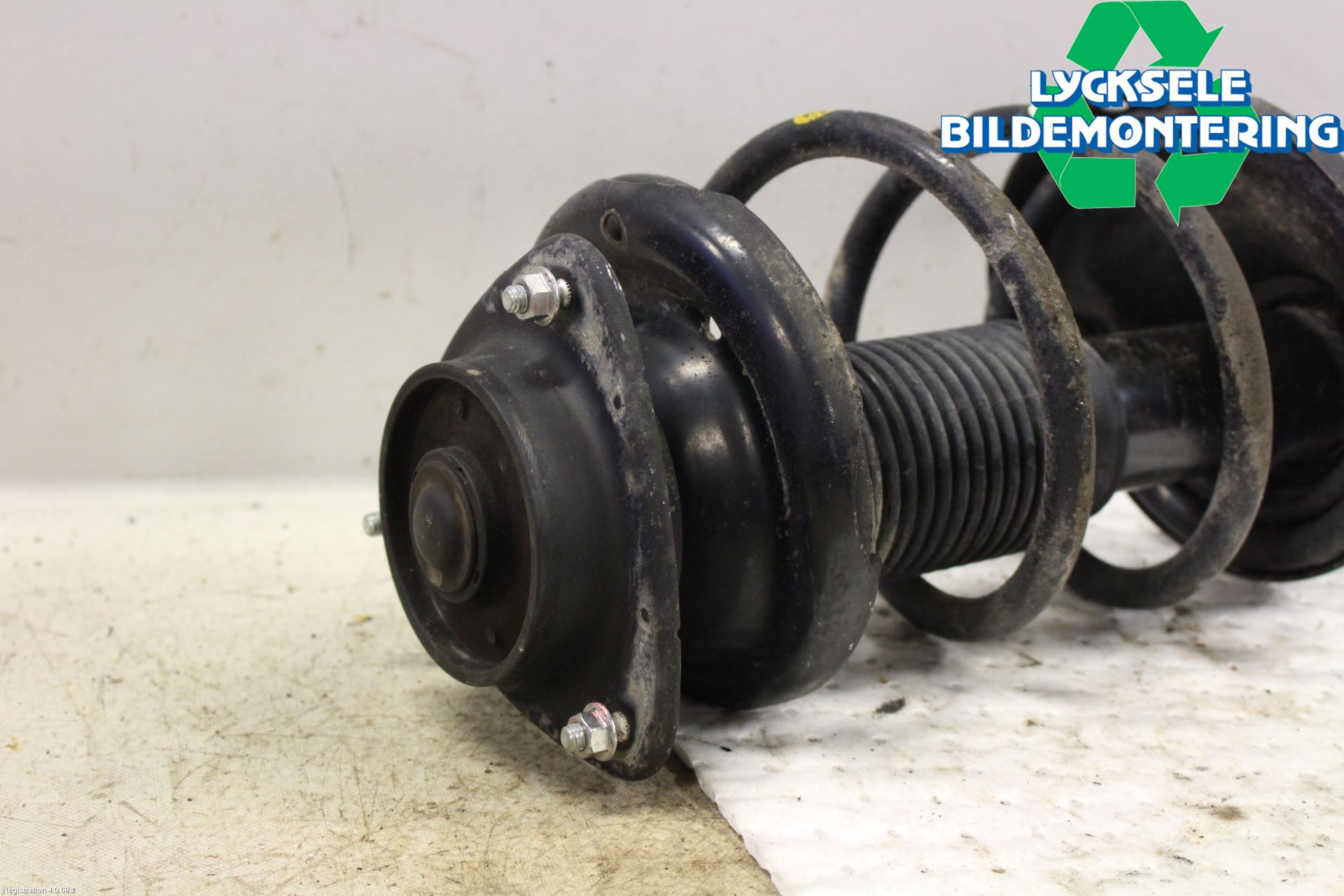 Subaru OUTBACK 15-20 Fjäderben Fram Vänster