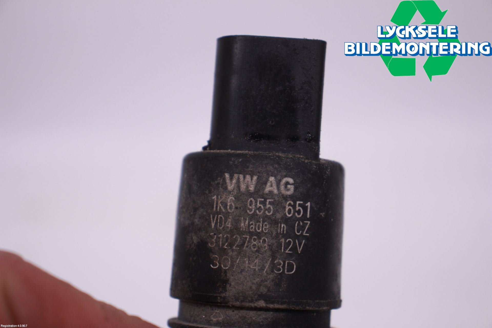 Volkswagen VW CADDY 11-15 Spolarpump Vindruta