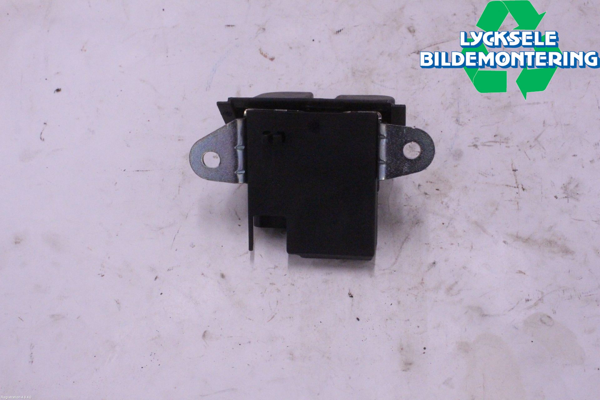 Volkswagen VW POLO VI 18->> Låskista Baklucka