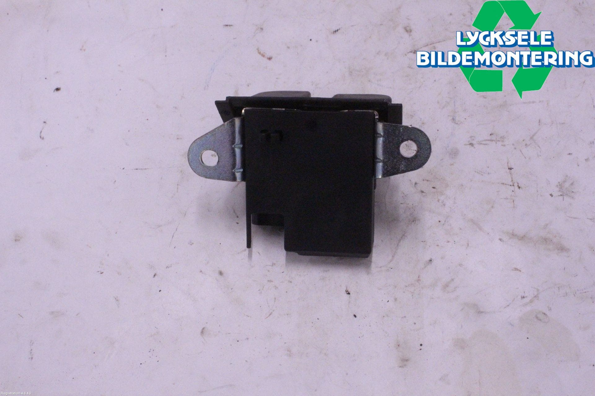 Volkswagen VW POLO VI 18->> Låskista Baklucka