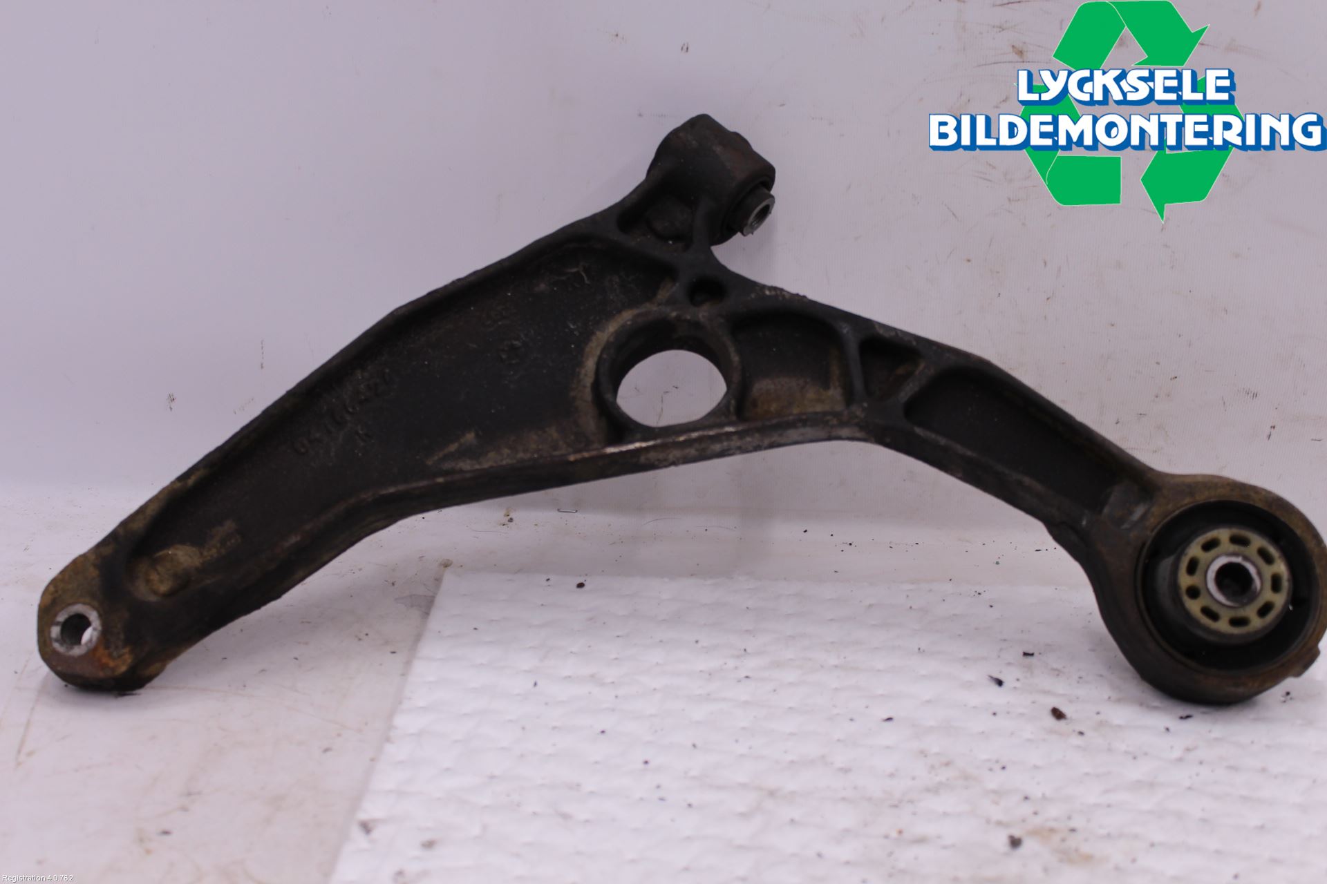 Fiat FREEMONT Bärarm Fram Undre Hö