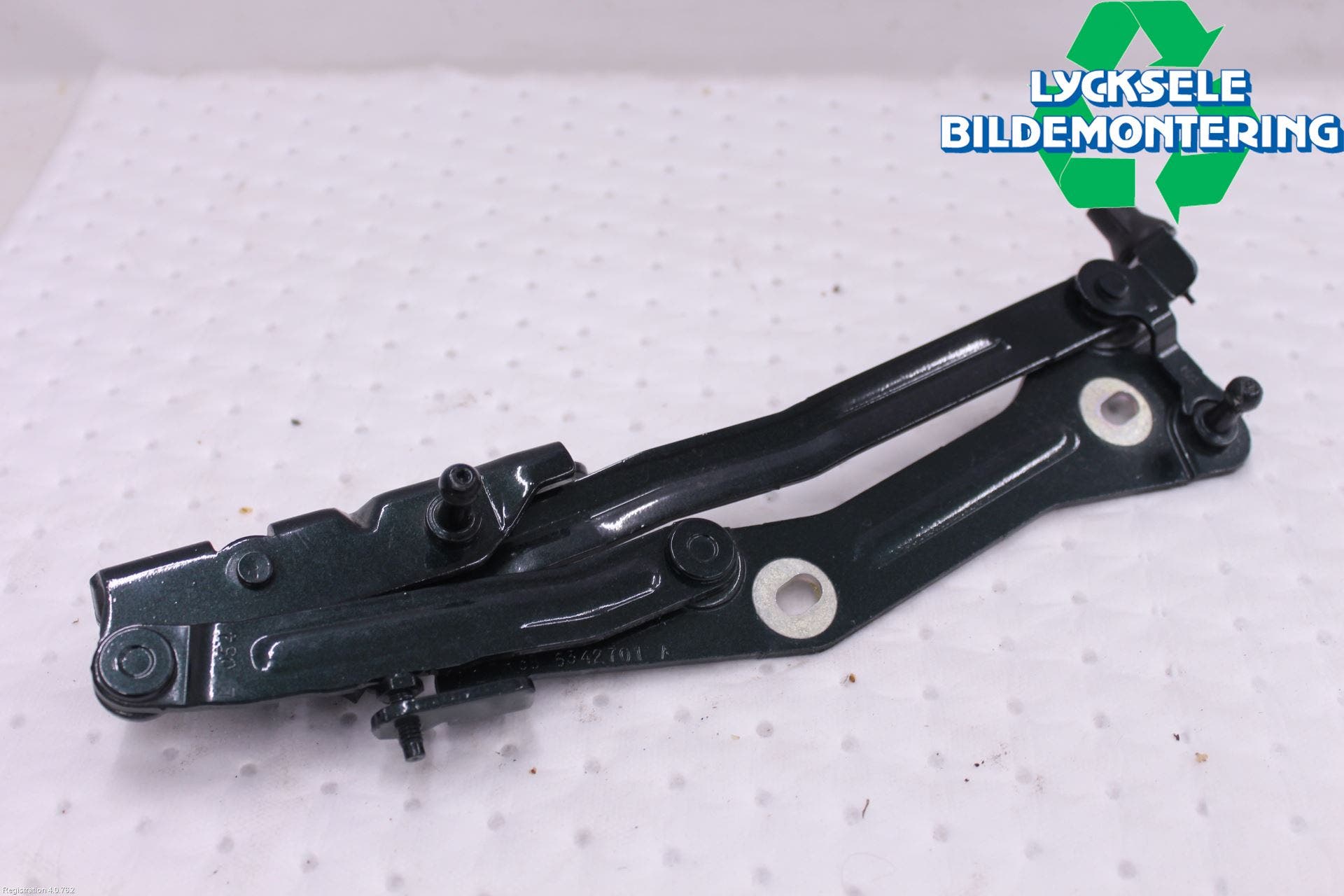 Ford MUSTANG VI 15-22 Bakluckegångjärn Vä