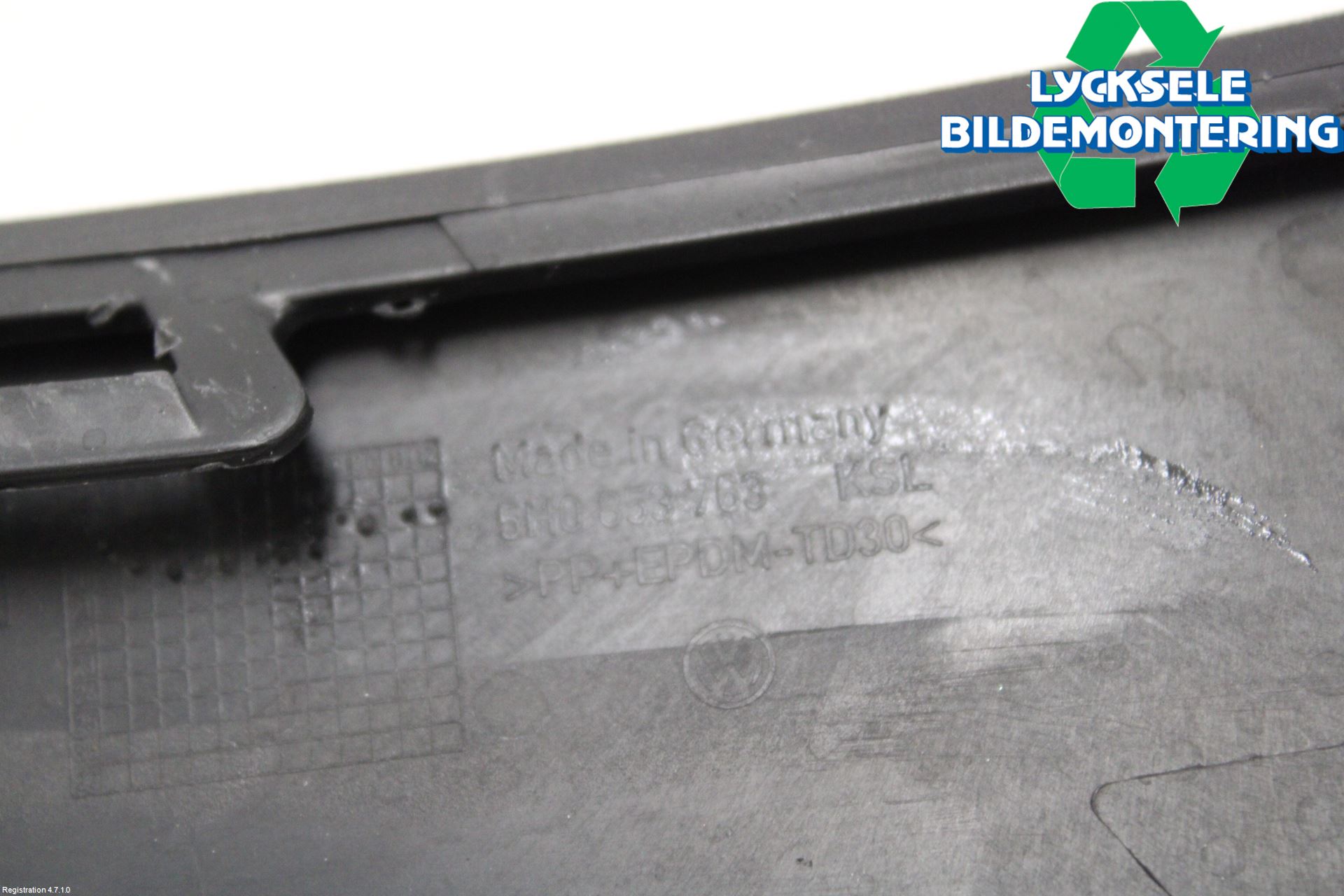 Volkswagen VW GOLF / E-GOLF VIII 20- Grilldel Vänster