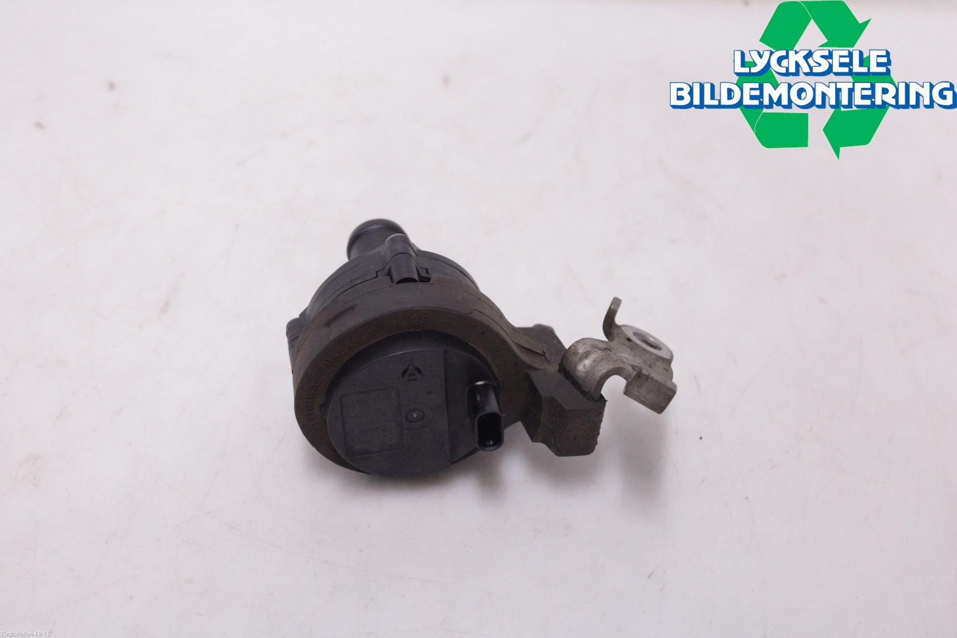 Volkswagen VW PASSAT 15-19 Vattenpump