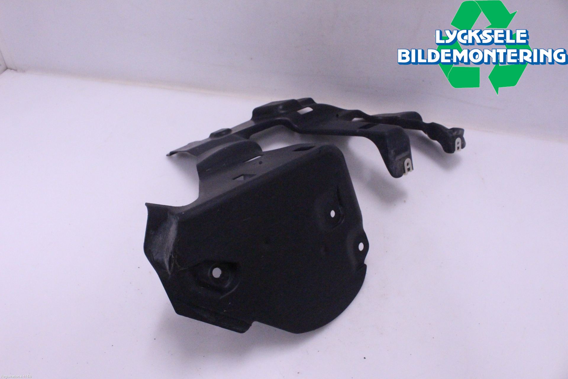 BMW 5 G30/G31/F90 17-23 Täckplast Front