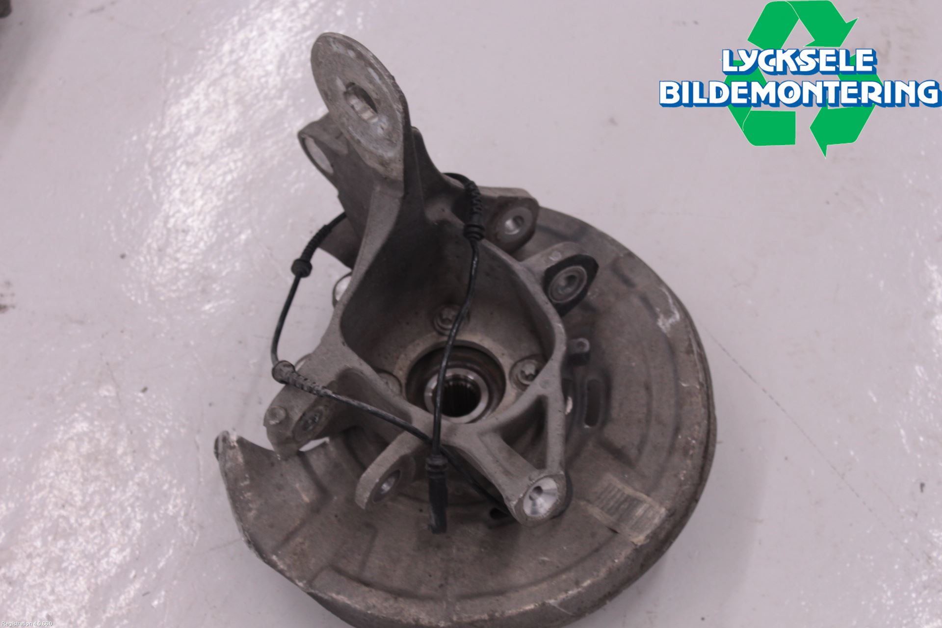 BMW 5 F10/F11/F18 09-17 Hjullagerhus-Spindel Vä B
