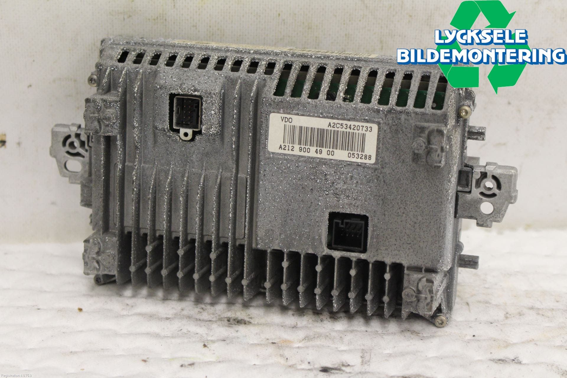 Mercedes-Benz MB E-KLASS (W212) 09-16 Bildskärm