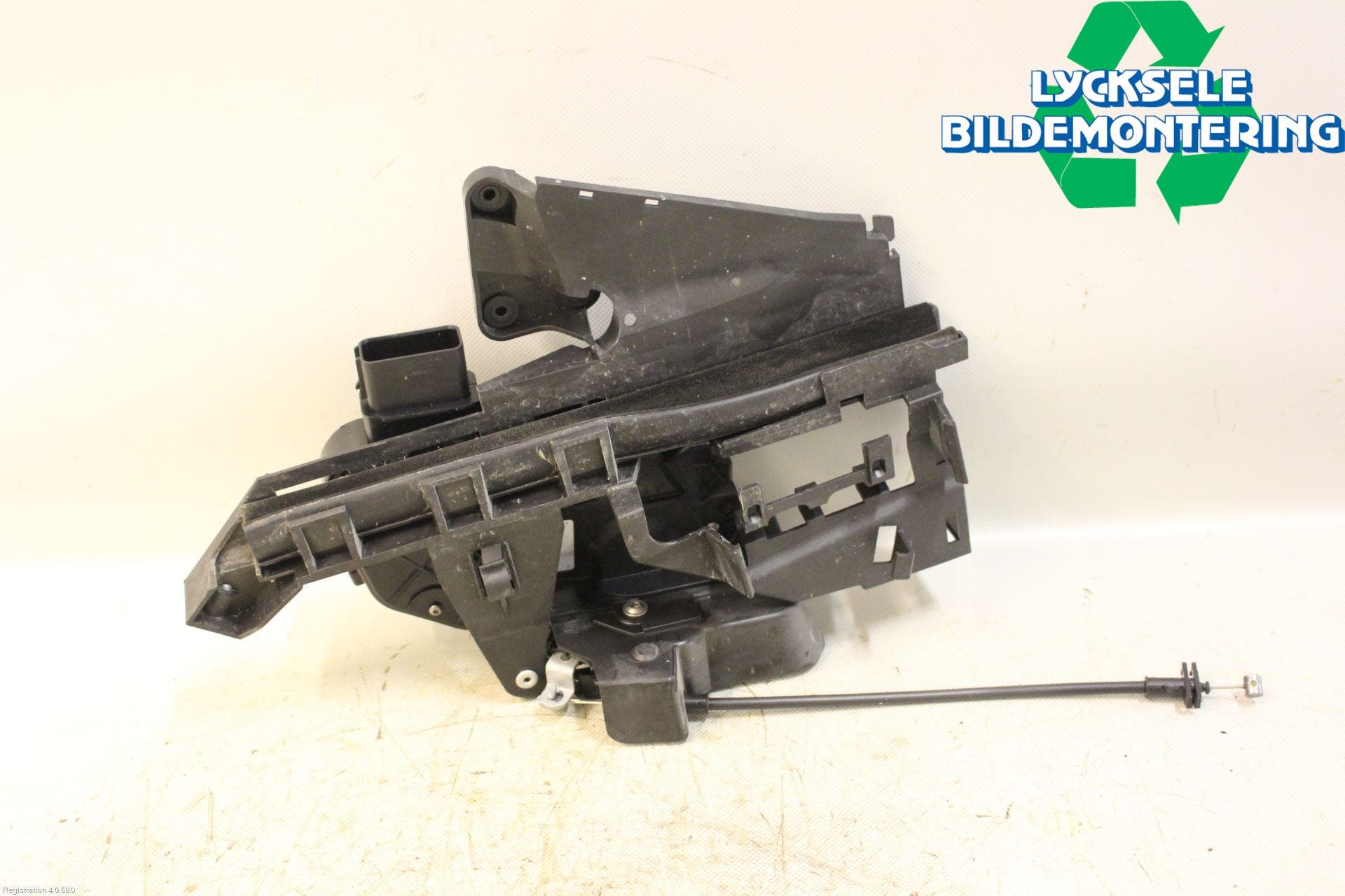 Ford KUGA 08-12 Låskista-Dörrlås