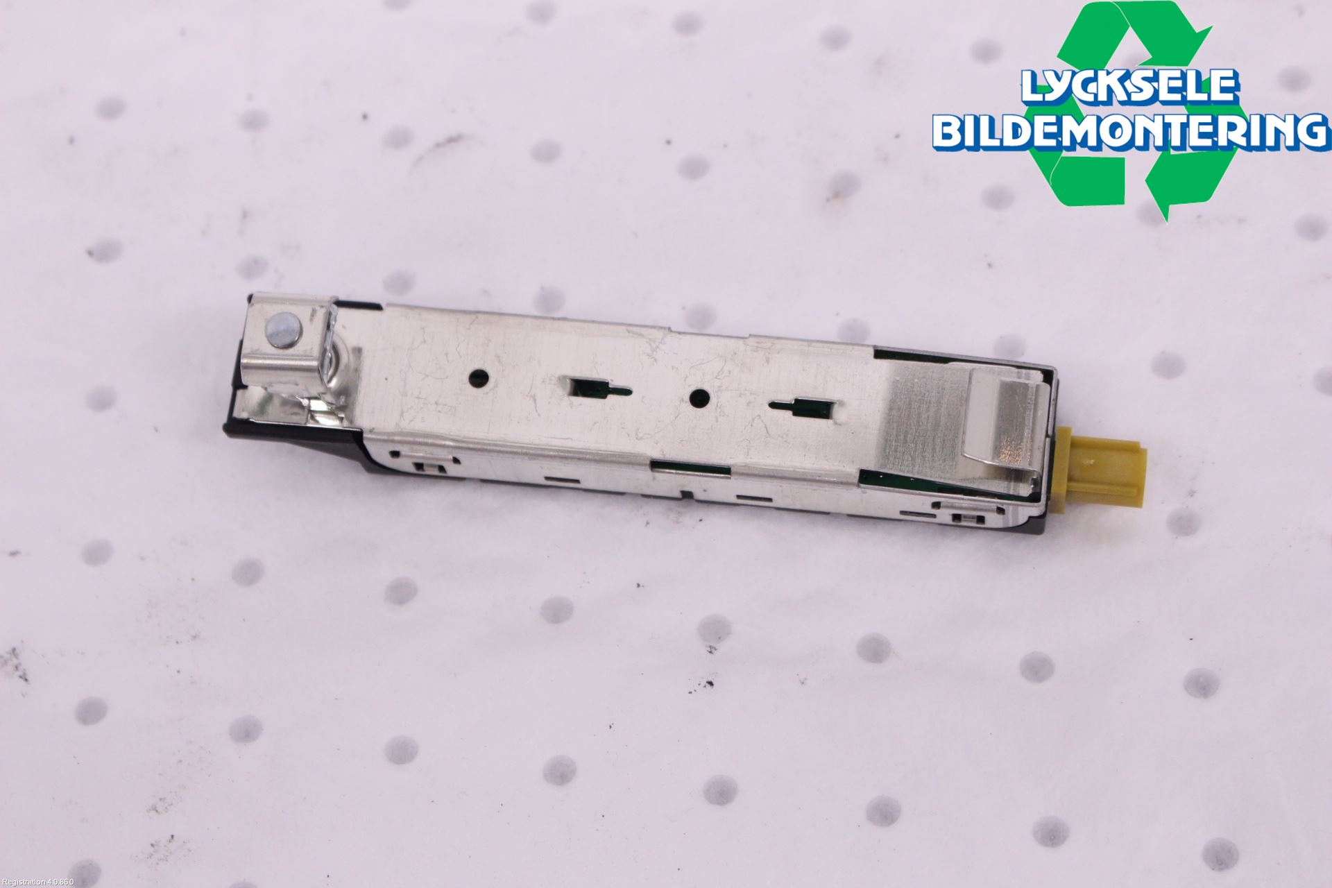 Volkswagen VW GOLF / E-GOLF VII 13-20 Antennförstärkare