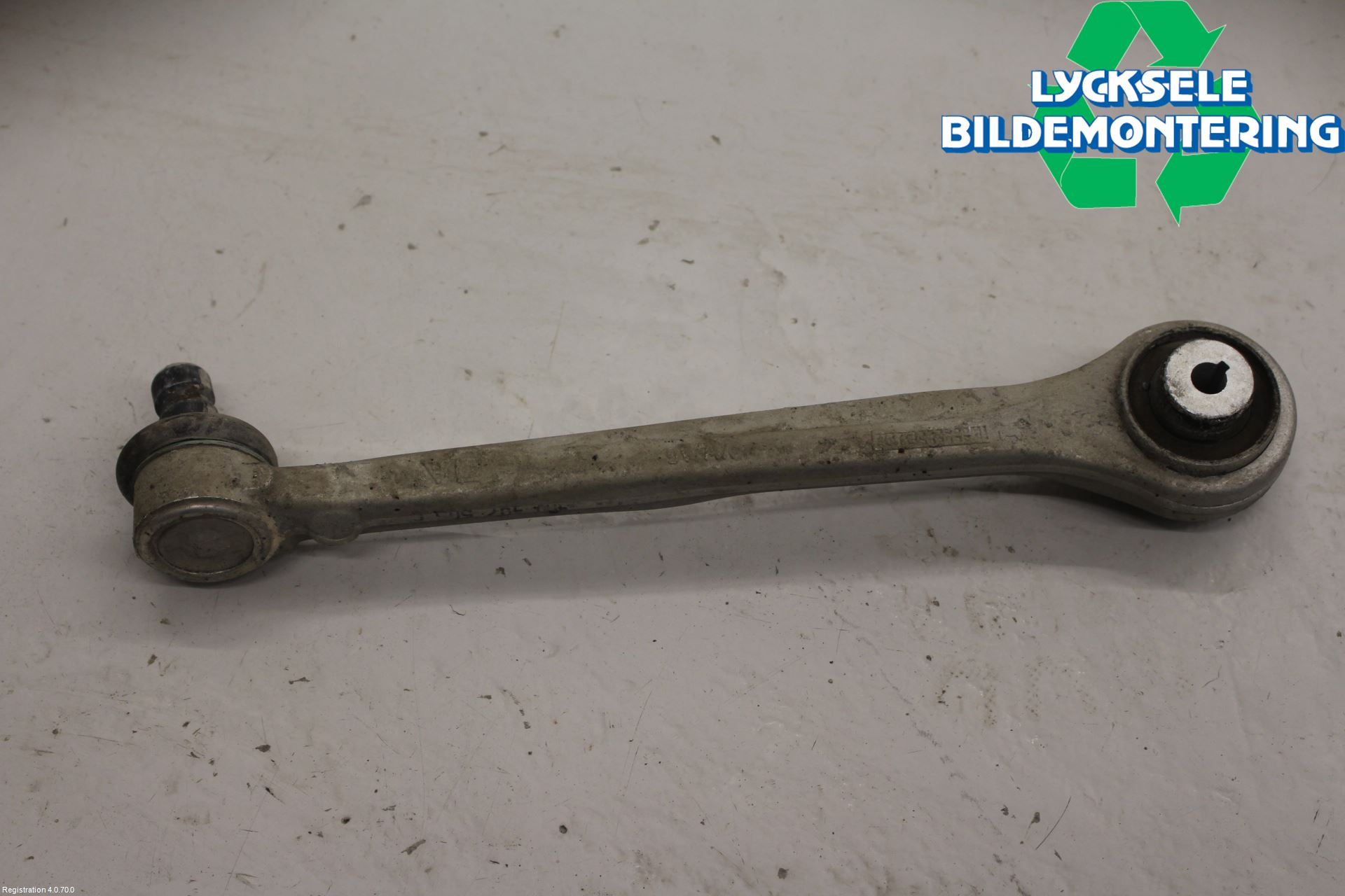 Audi A6 F2/C8 19- Bärarm Fram Övre Vä