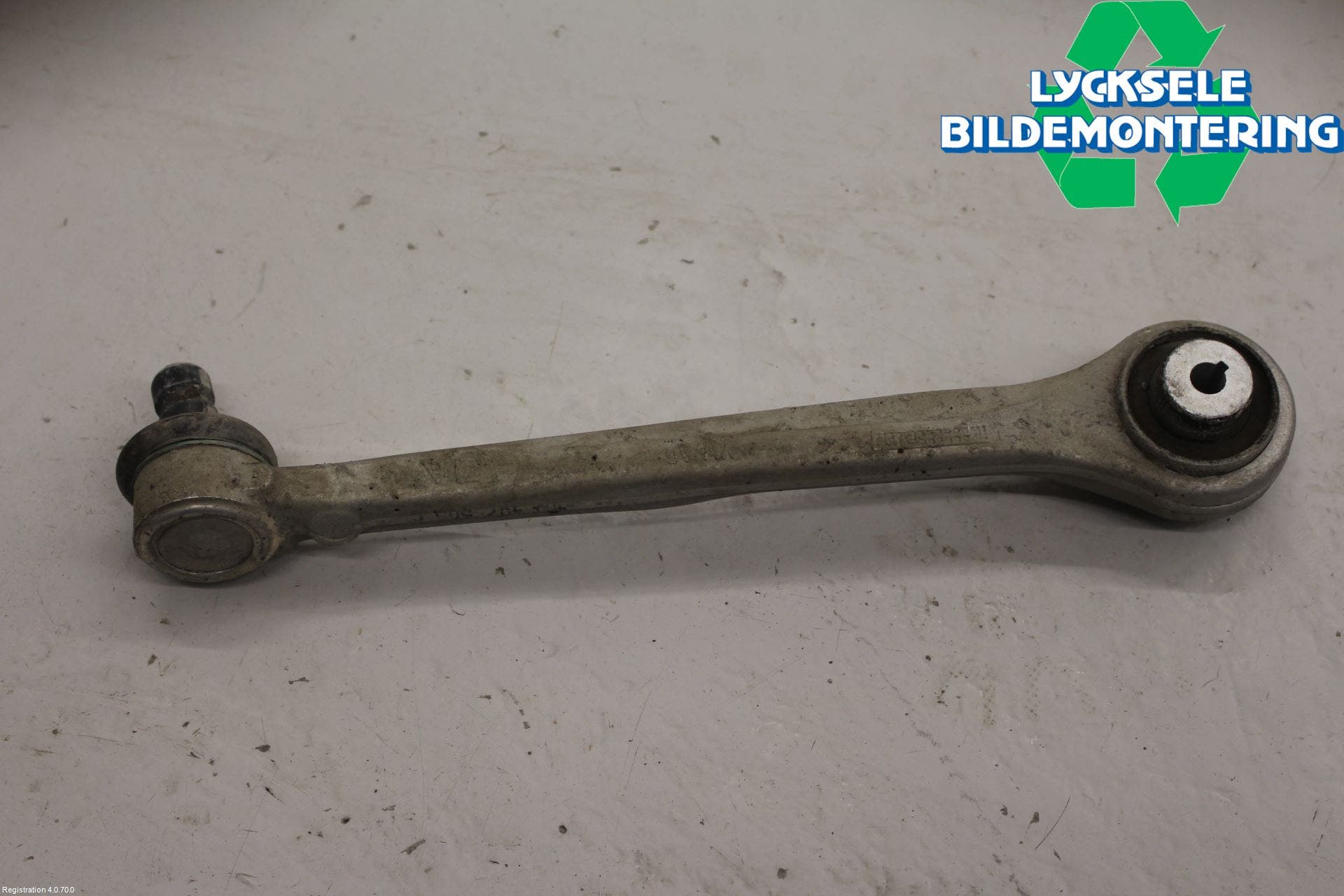 Audi A6 F2/C8 19- Bärarm Fram Övre Vä