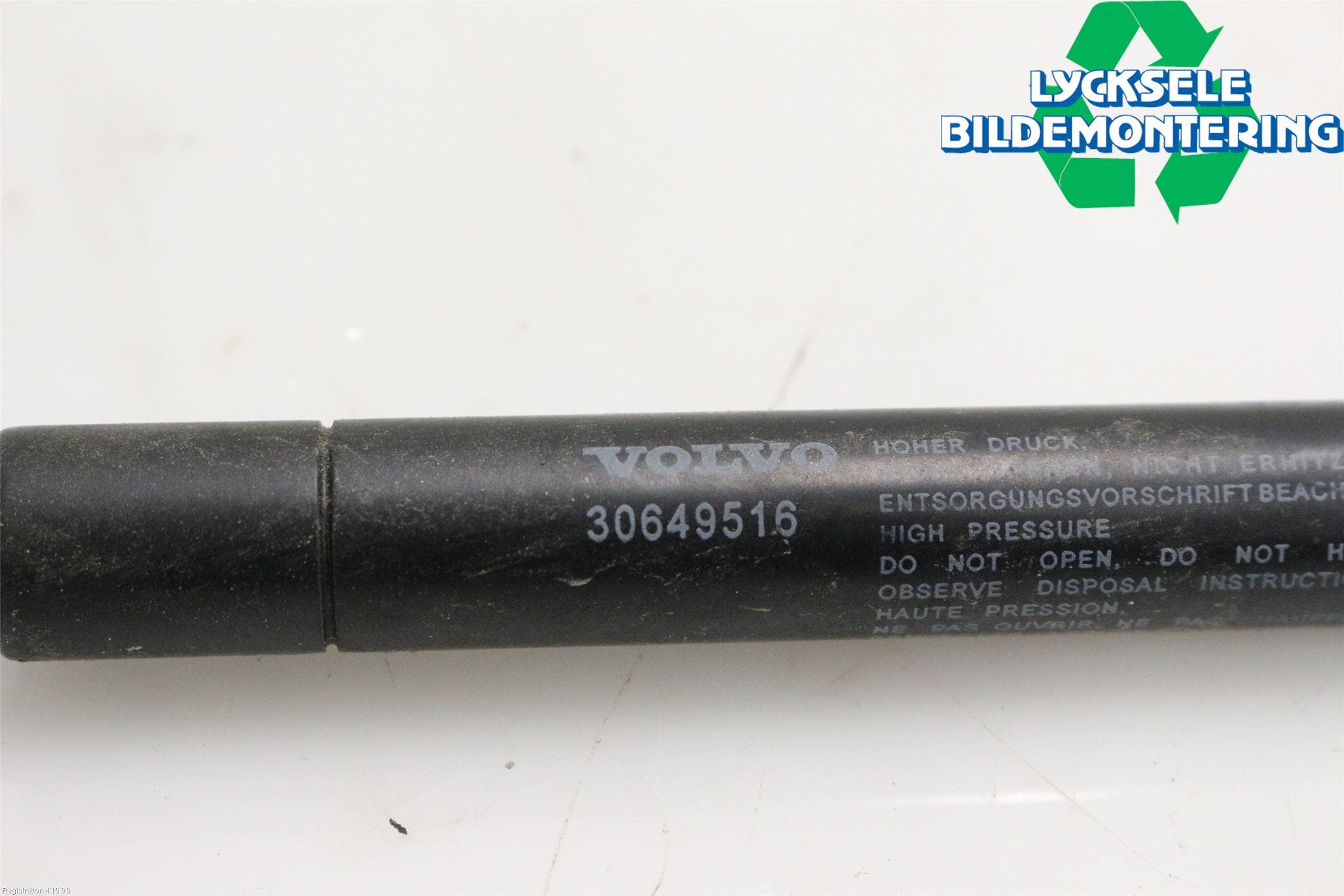 Volvo XC70 08-13 Gasfjäder Motorhuv