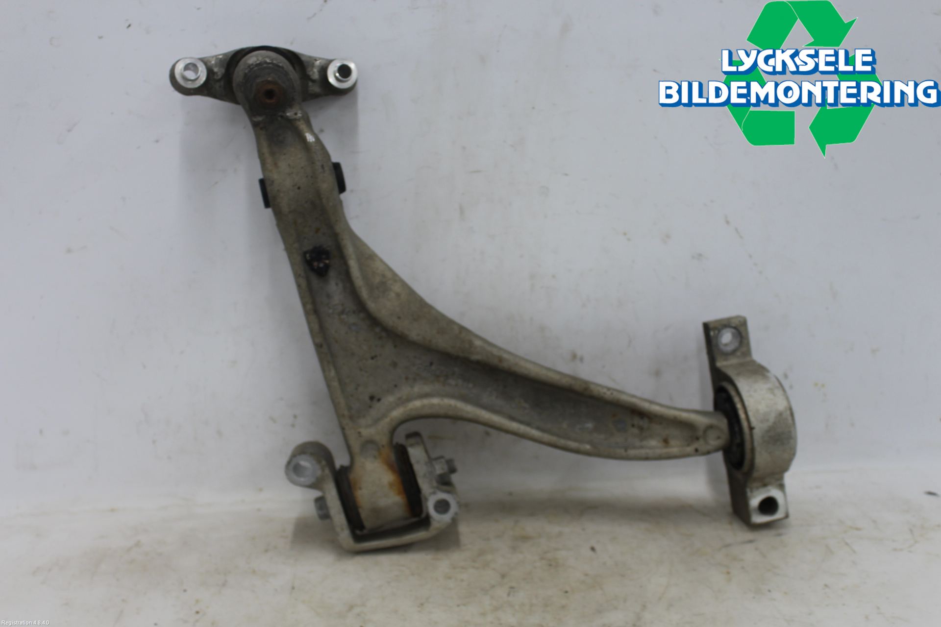 Volvo V60 19- Bärarm Fram Undre Hö