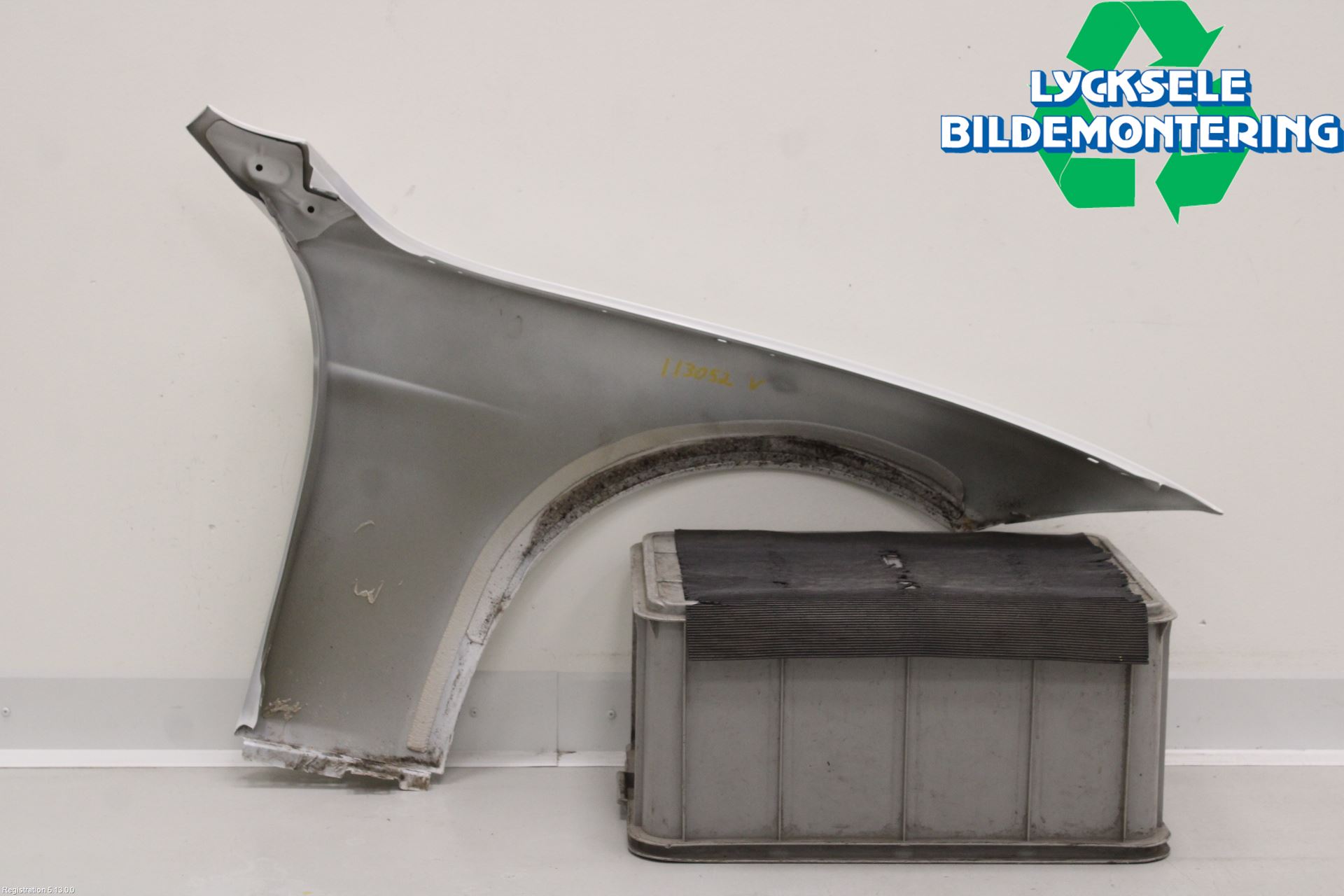 BMW 3 F30/F31/F80 12-19 Skärm Fram Vänster