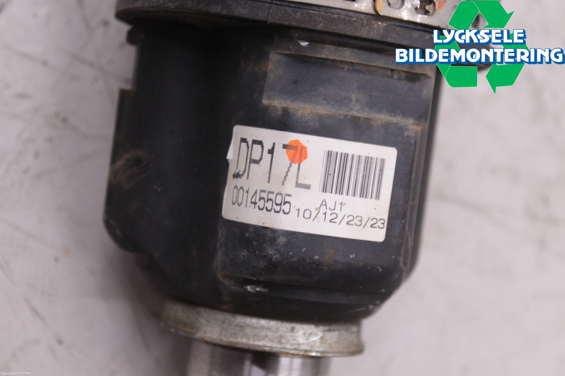 Toyota VERSO-S 11-16 Drivaxel Fram Vänster