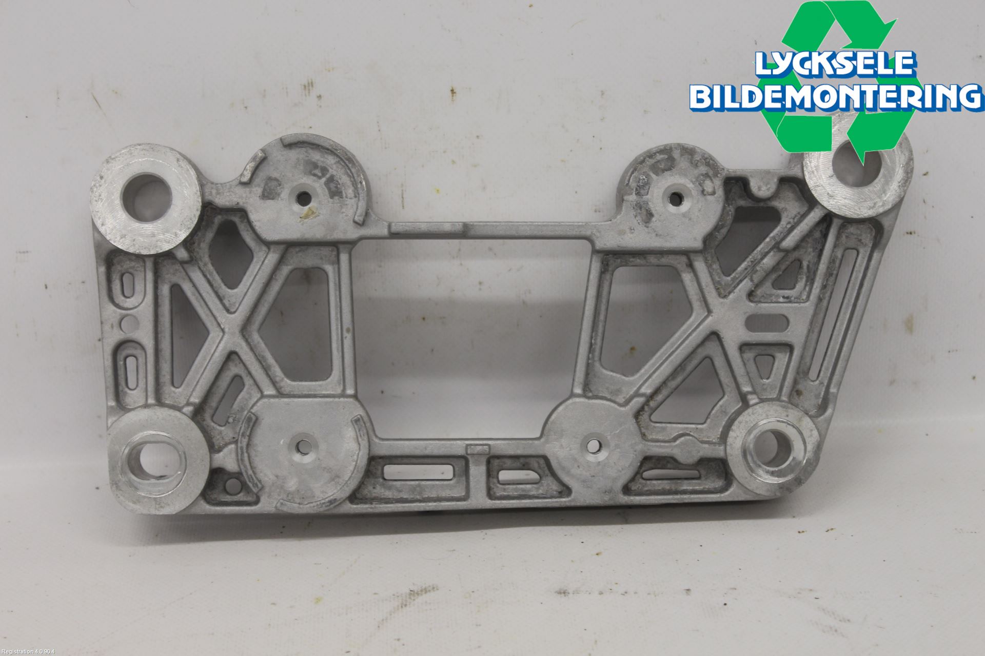 Ford MUSTANG Mach-E 21- Motorbalk