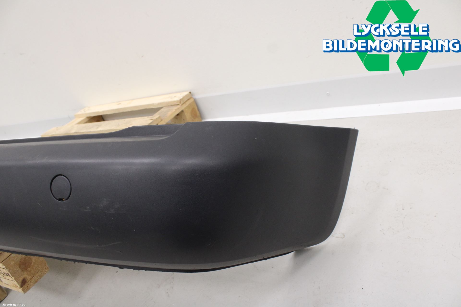Volkswagen VW CADDY 11-15 Stötfångarbeklädnad Bak