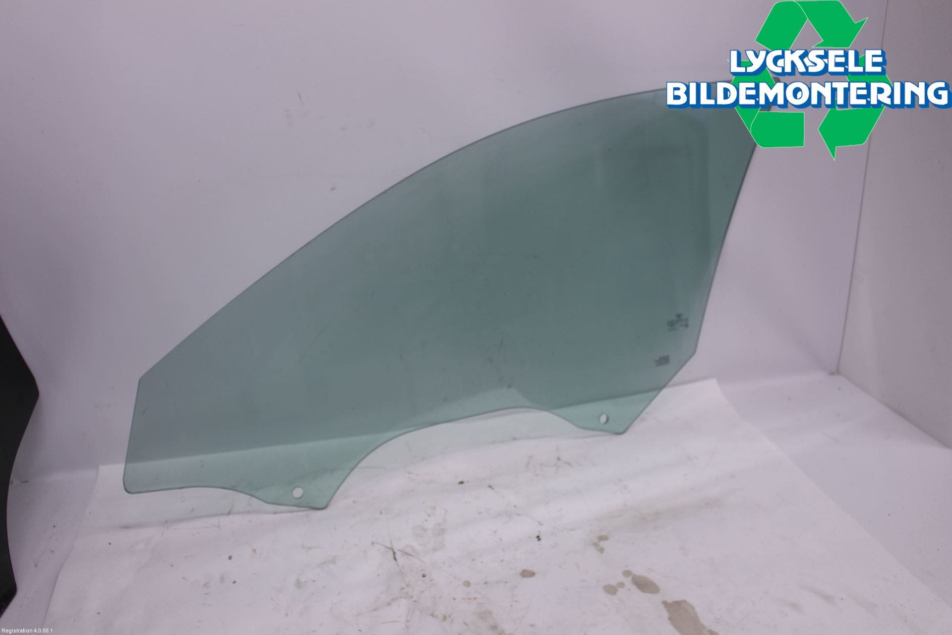 Audi A6 F2/C8 19- Dörruta Fram Höger