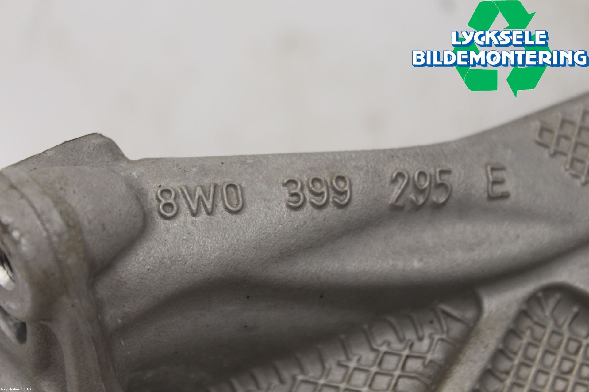 Audi A4/S4 B9 20- Framvagnsbalk