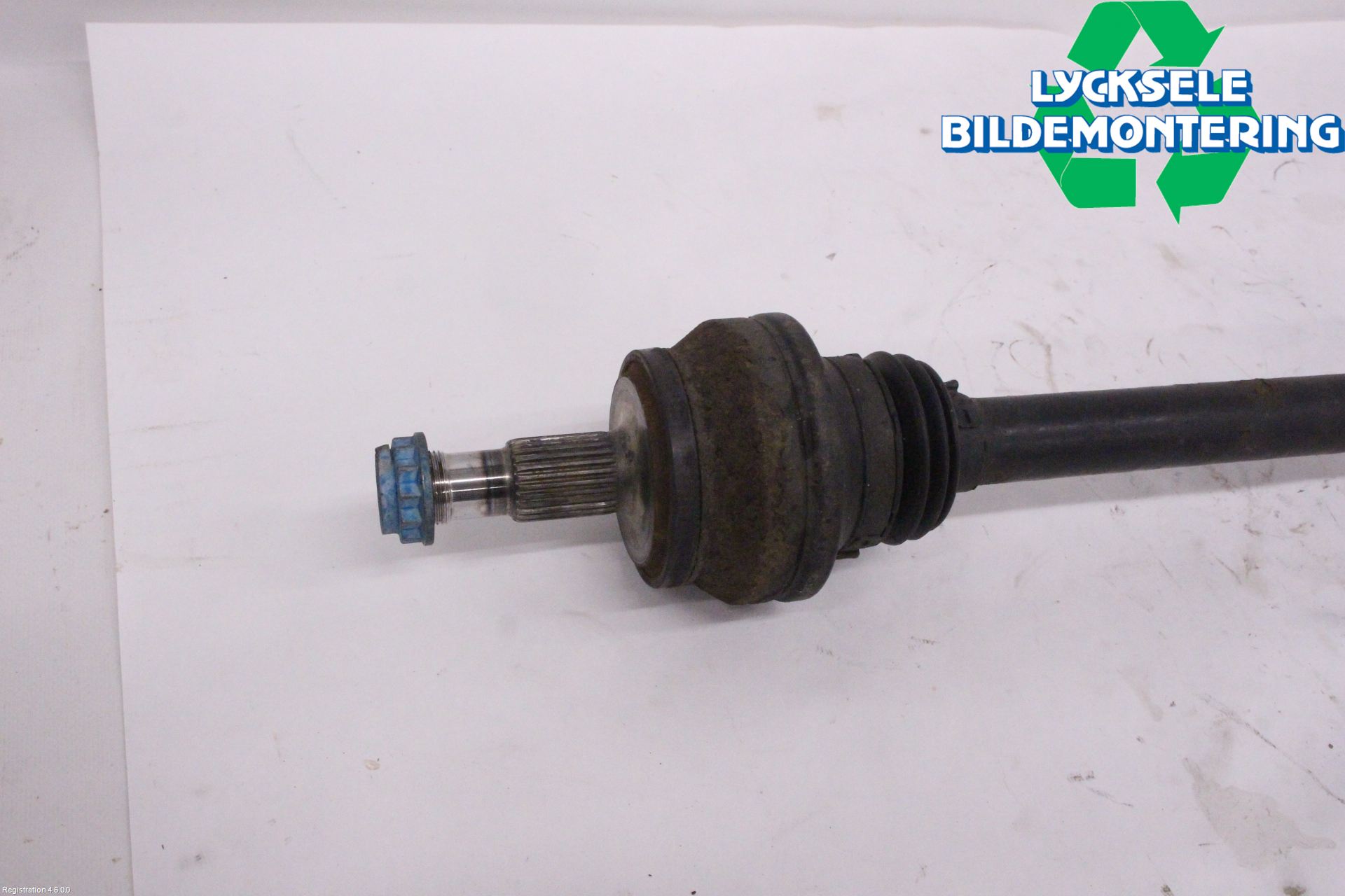 Mercedes-Benz MB CLS (C218/X218) 11-17 Drivaxel Bak Höger