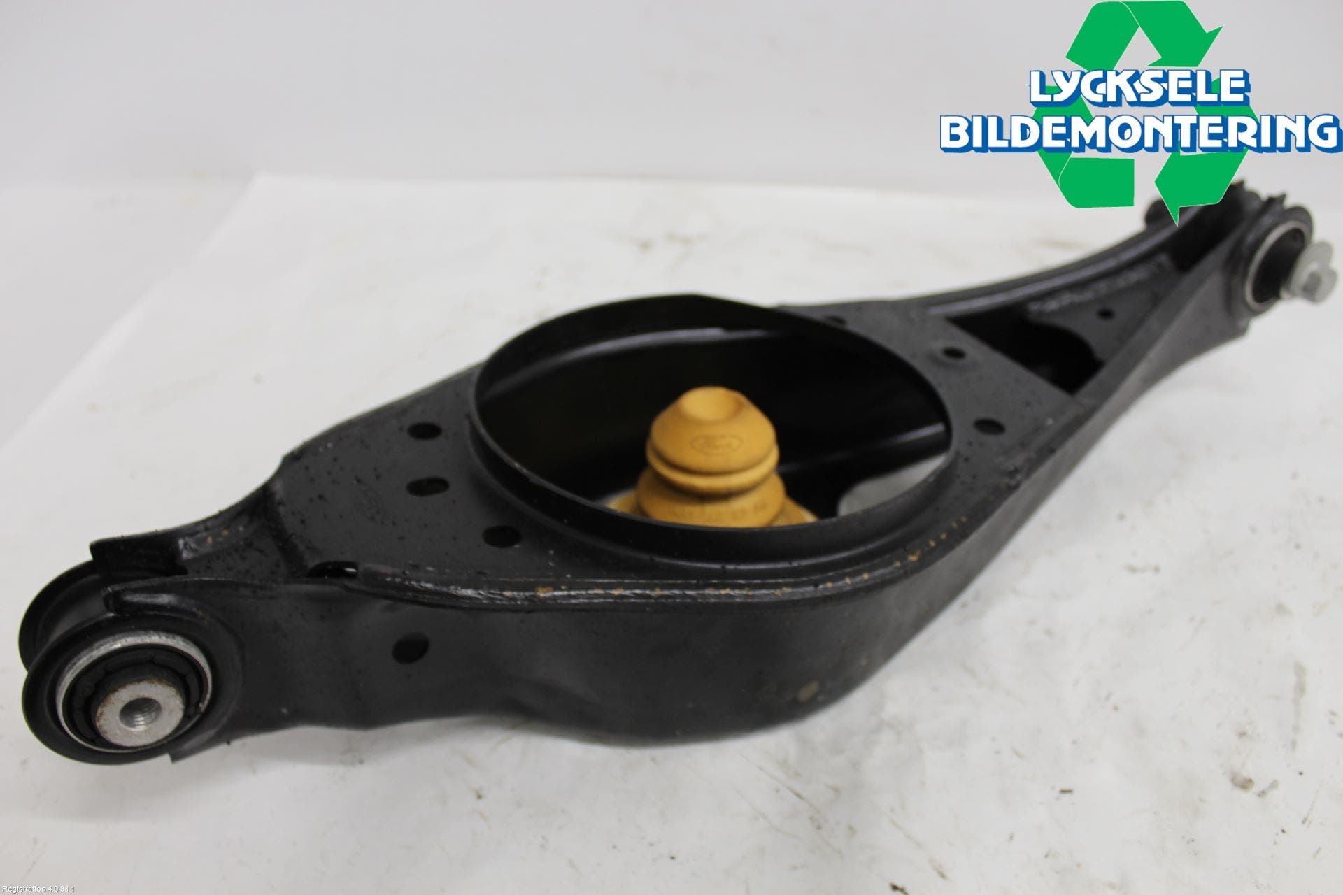 Ford FOCUS 19- Bärarm Bak Vänster