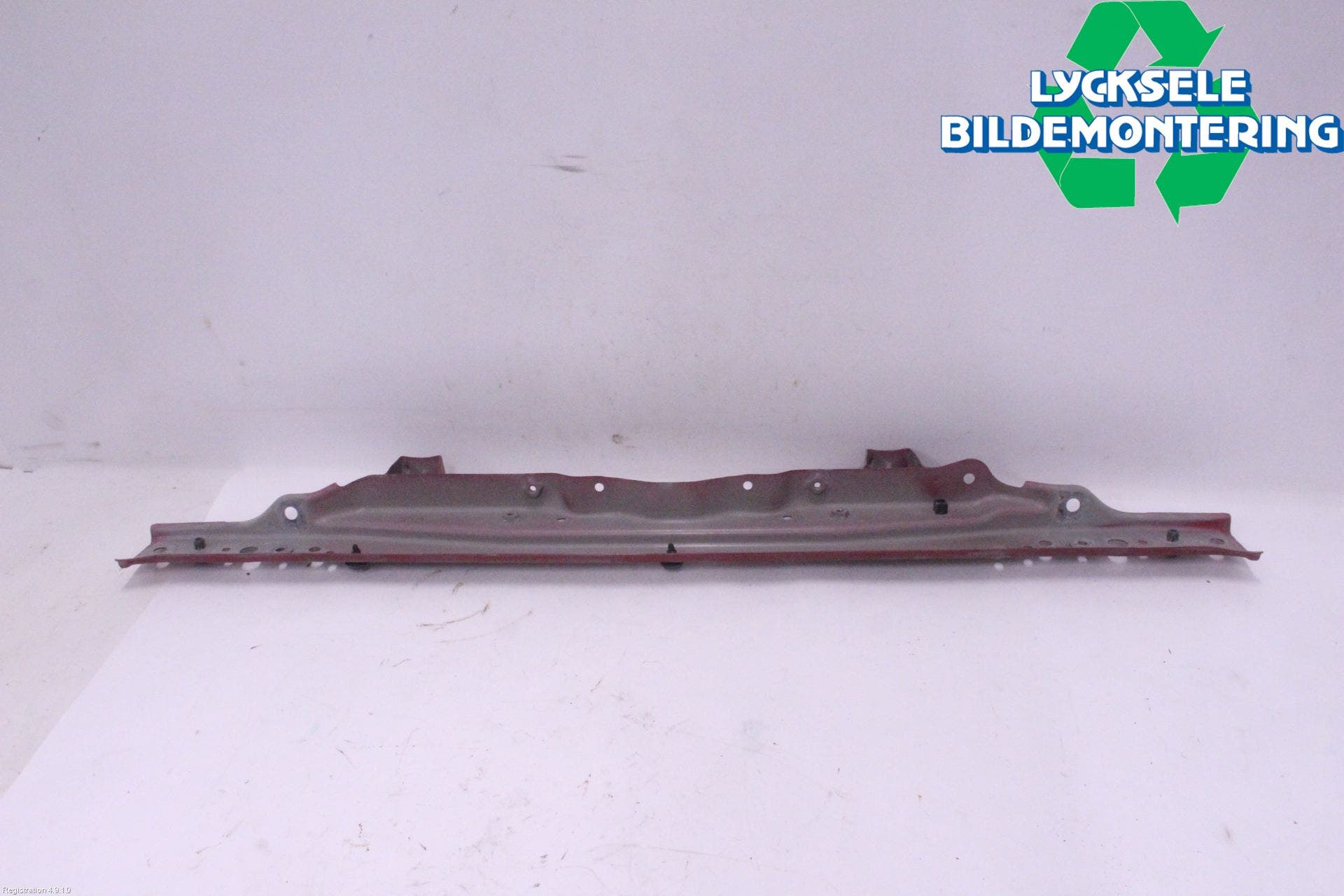 Toyota HILUX 16- Frontplåt Övre