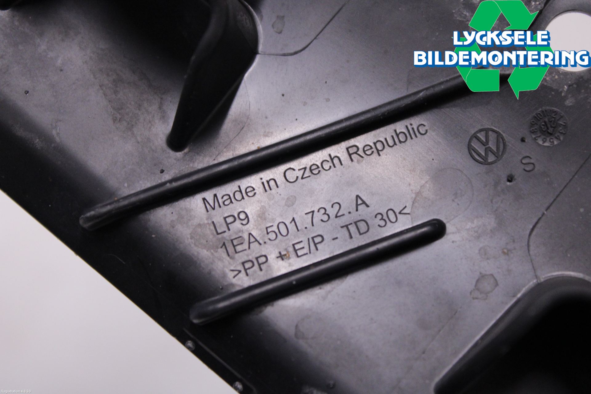 Volkswagen VW ID.4 21- Stänkskydd