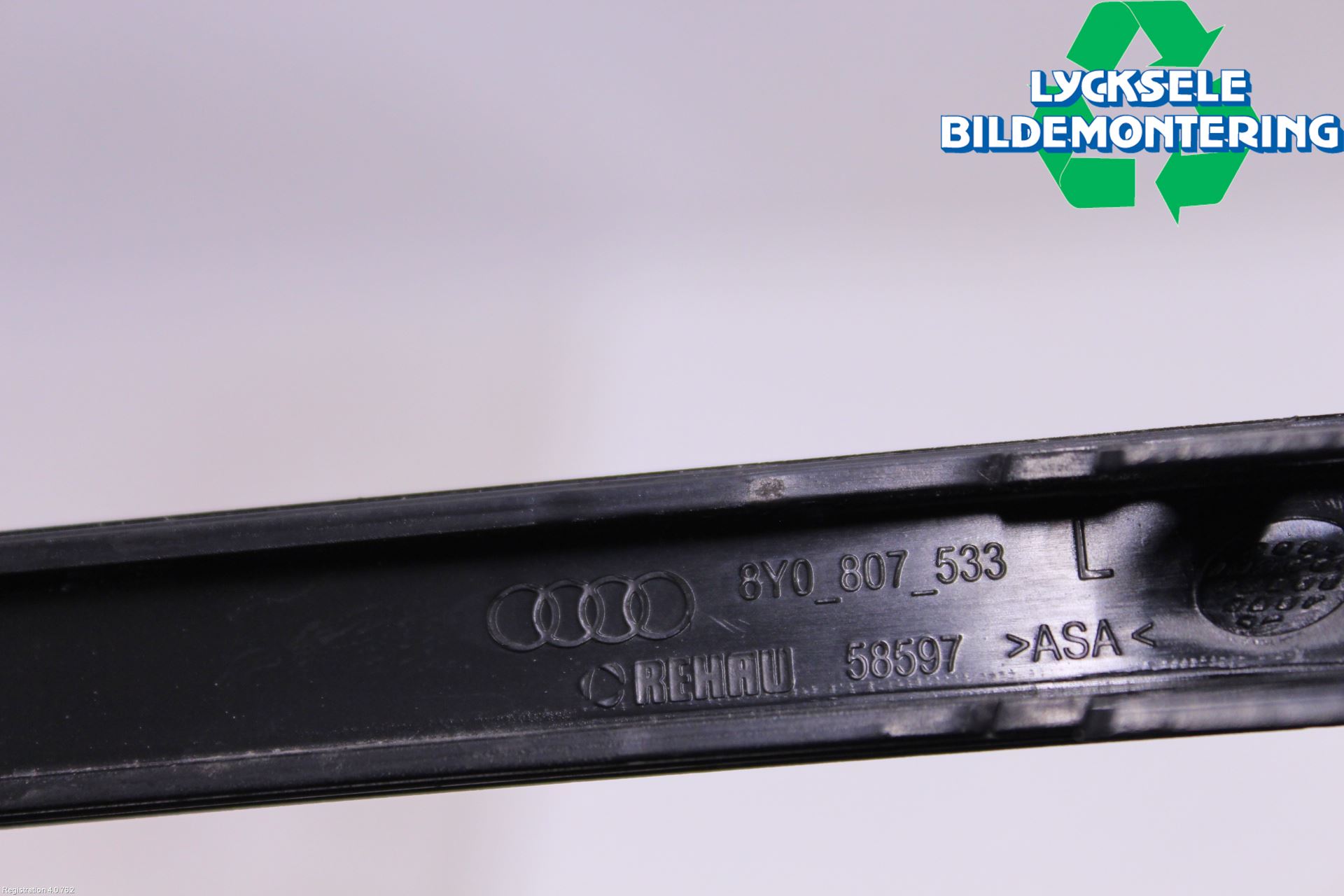 Audi A3/S3 8Y 21- Stötfångarlist Fram