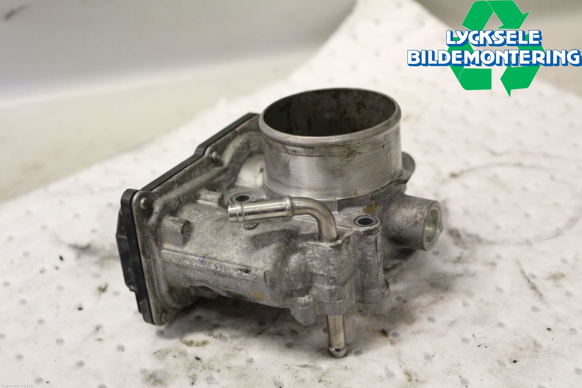 Toyota HILUX 16- Injspjällhus