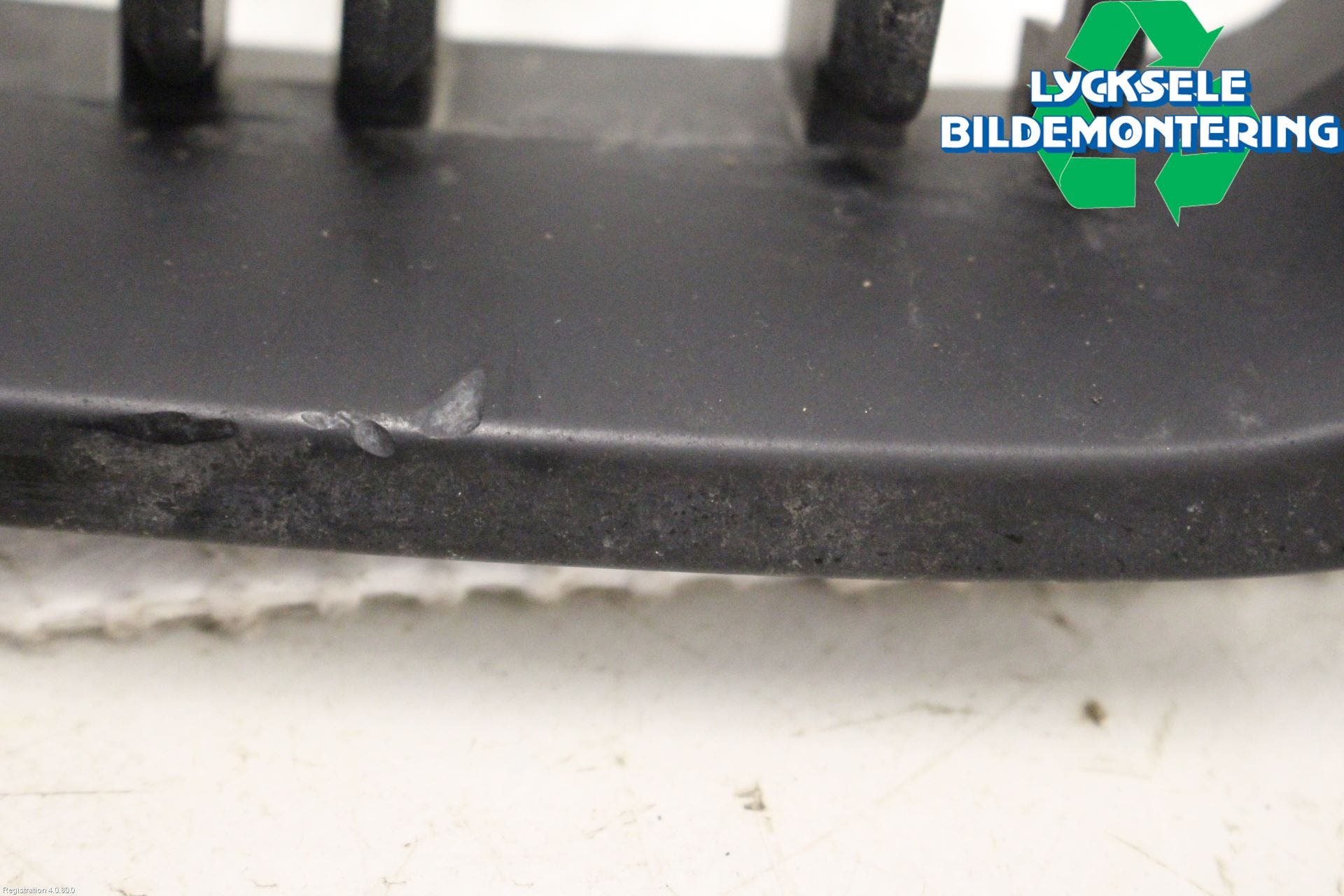 BMW 3 F30/F31/F80 12-19 Grilldel Höger