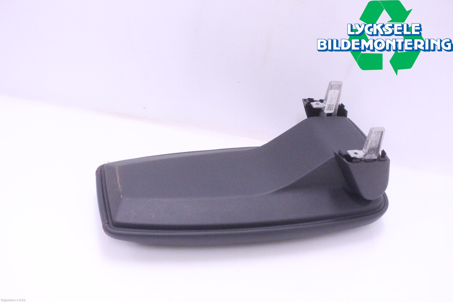 Ford MUSTANG Mach-E 21- Inredning Armstöd