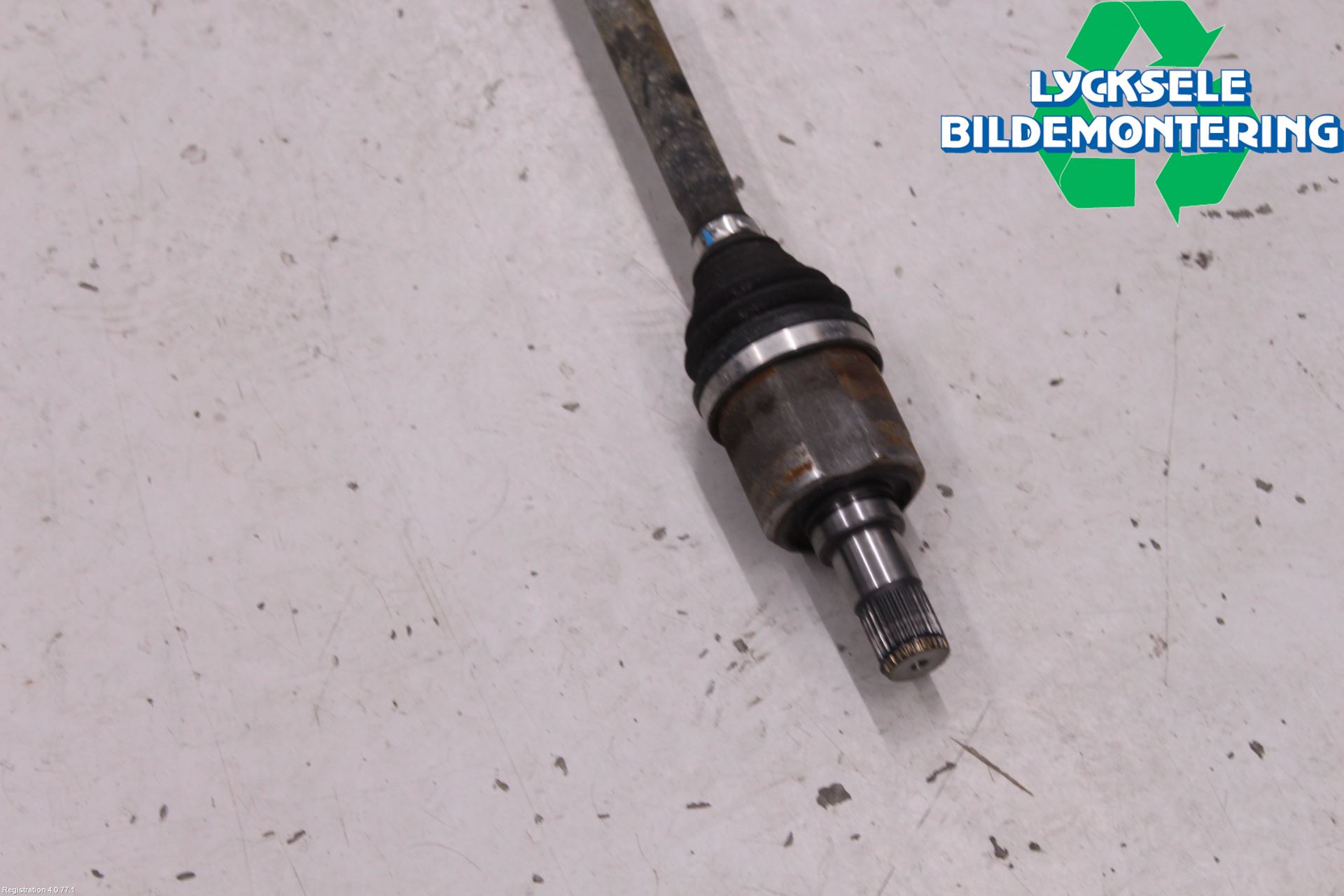 Hyundai i30 PD 17- Drivaxel Fram Höger