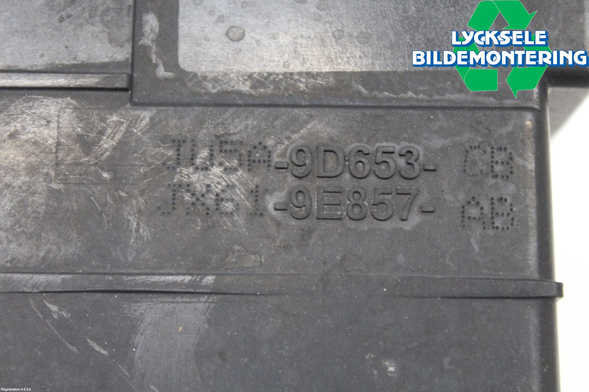 Ford KUGA 17-19 Bränsle Kolkanister