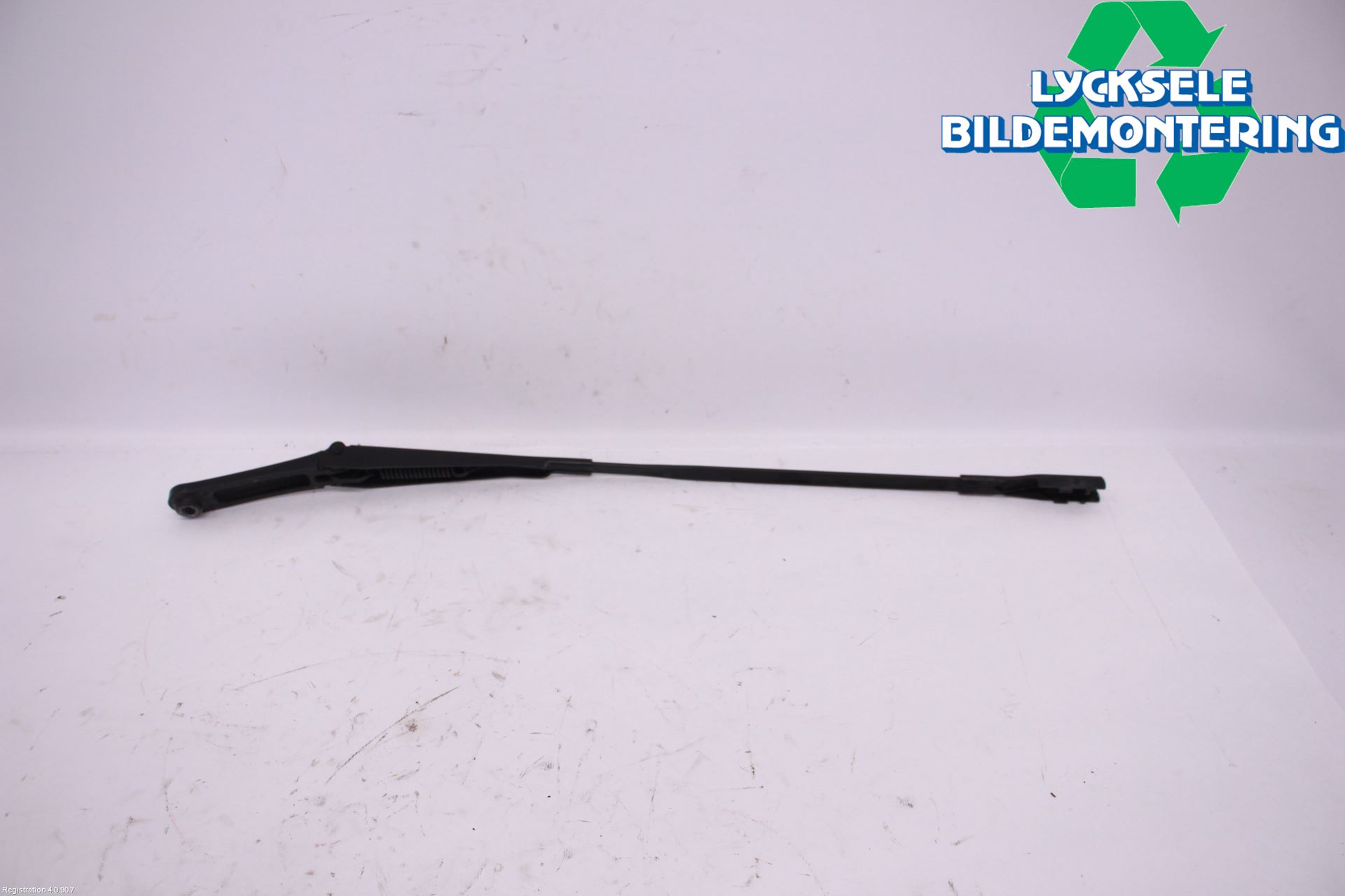 Audi A4 ALLROAD 17- Torkararm Armar Vindruta