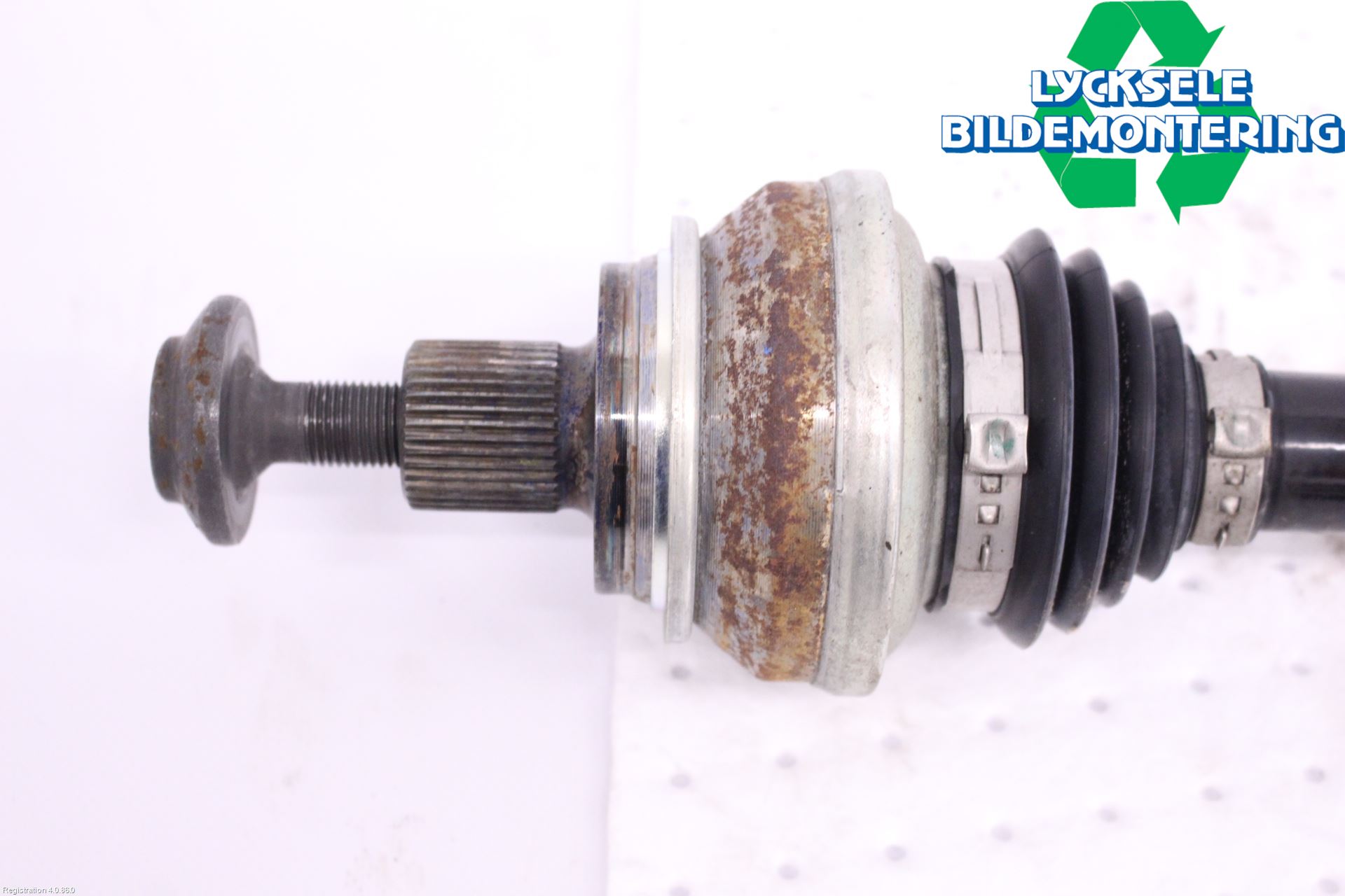 Audi A4/S4 B9 20- Drivaxel Bak Höger