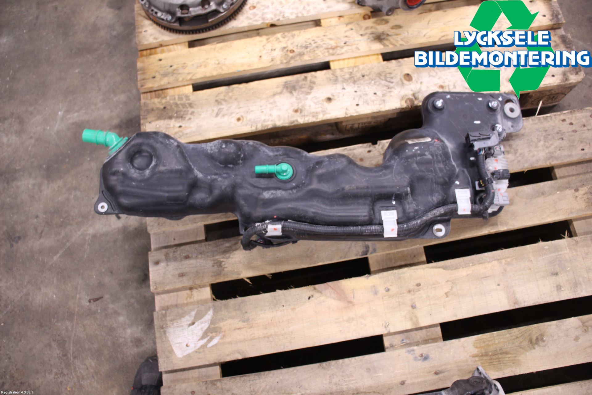 Toyota HILUX 16- Adblue Tank