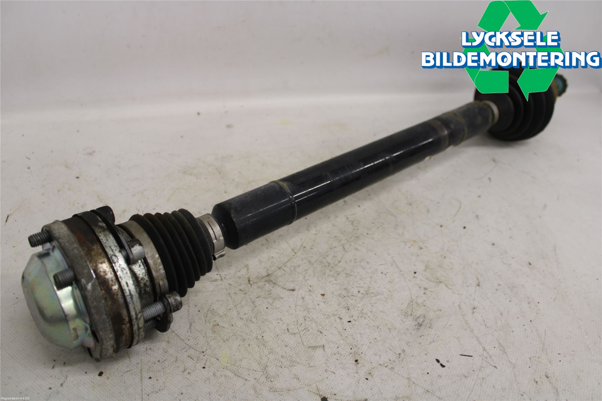 Volkswagen VW POLO 10-17 Drivaxel Fram Höger
