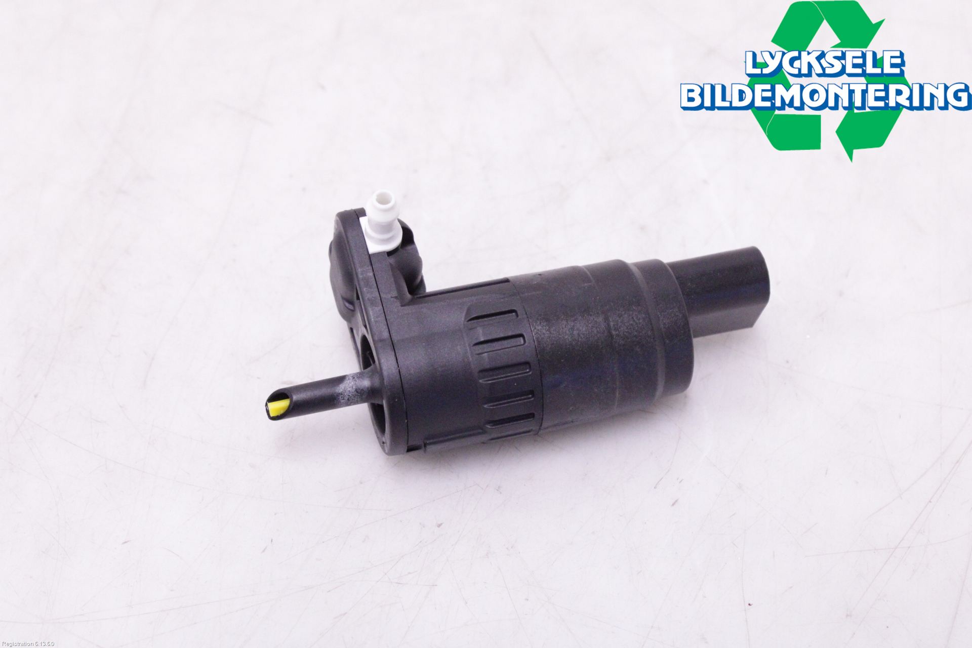 Volkswagen VW PASSAT 24- Spolarpump Vindruta