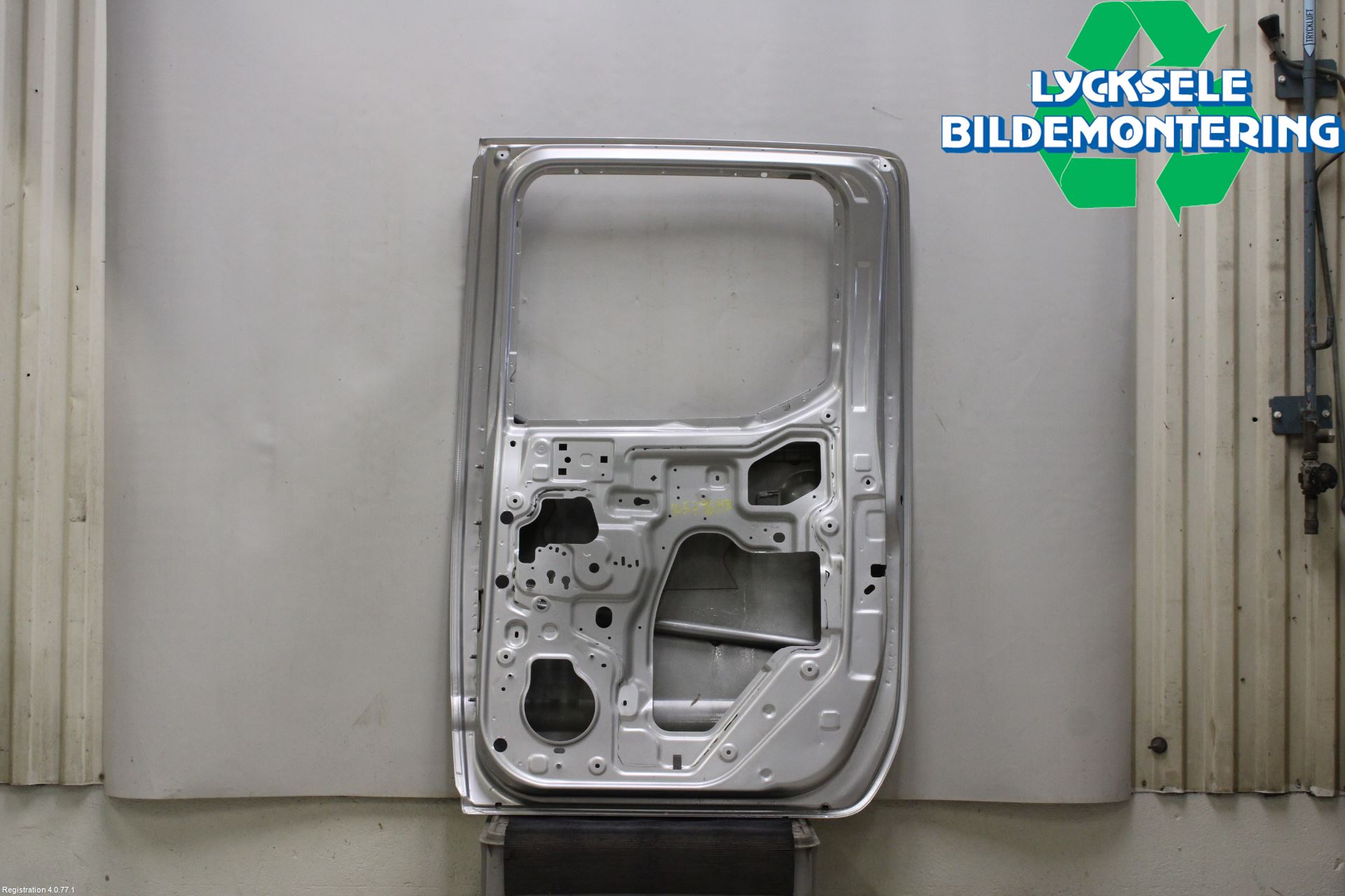 Nissan NAVARA 05-16 Dörr Bak Höger