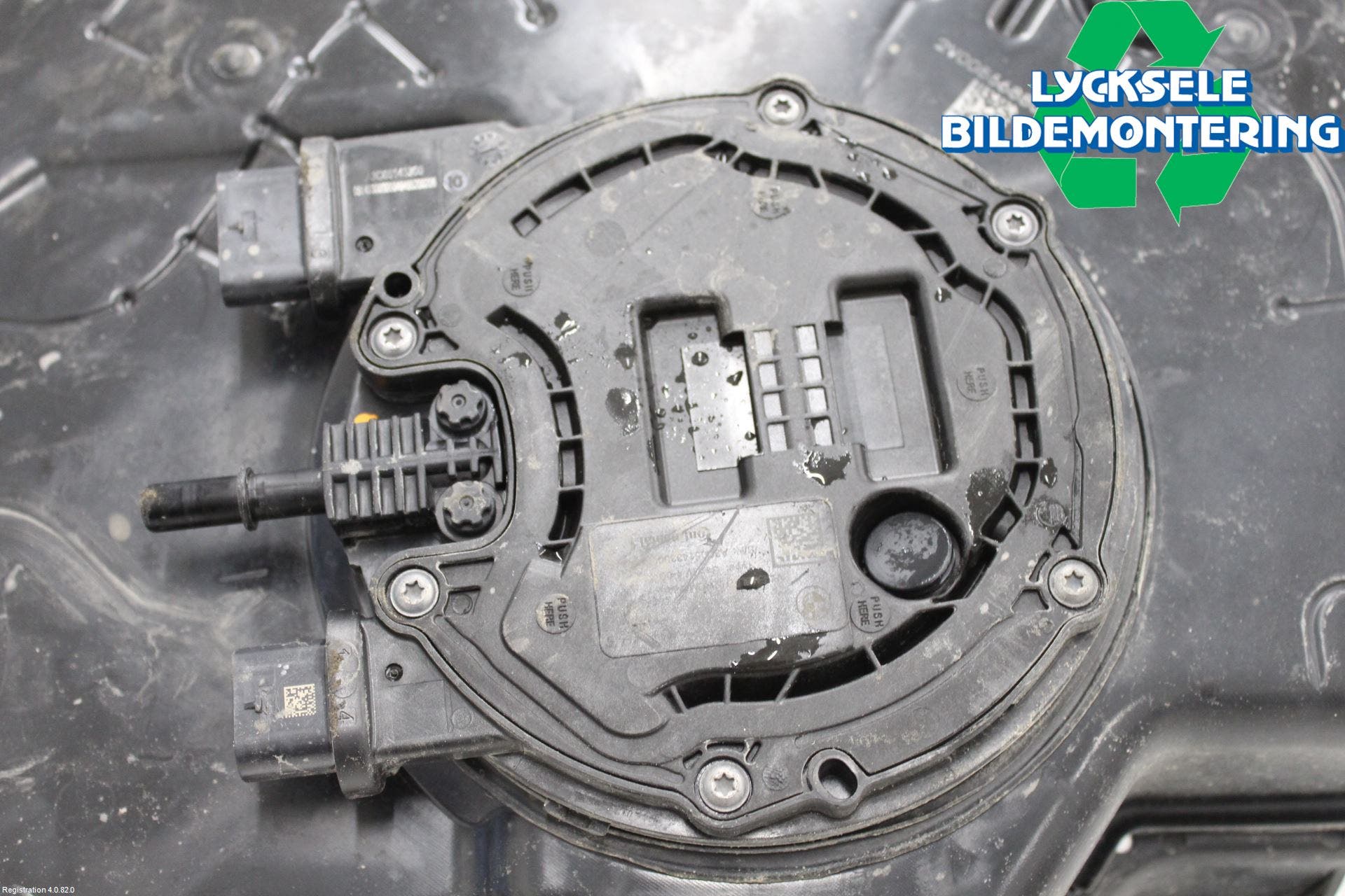 BMW 3 G20/G21/G80/G81 19- Adblue Tank