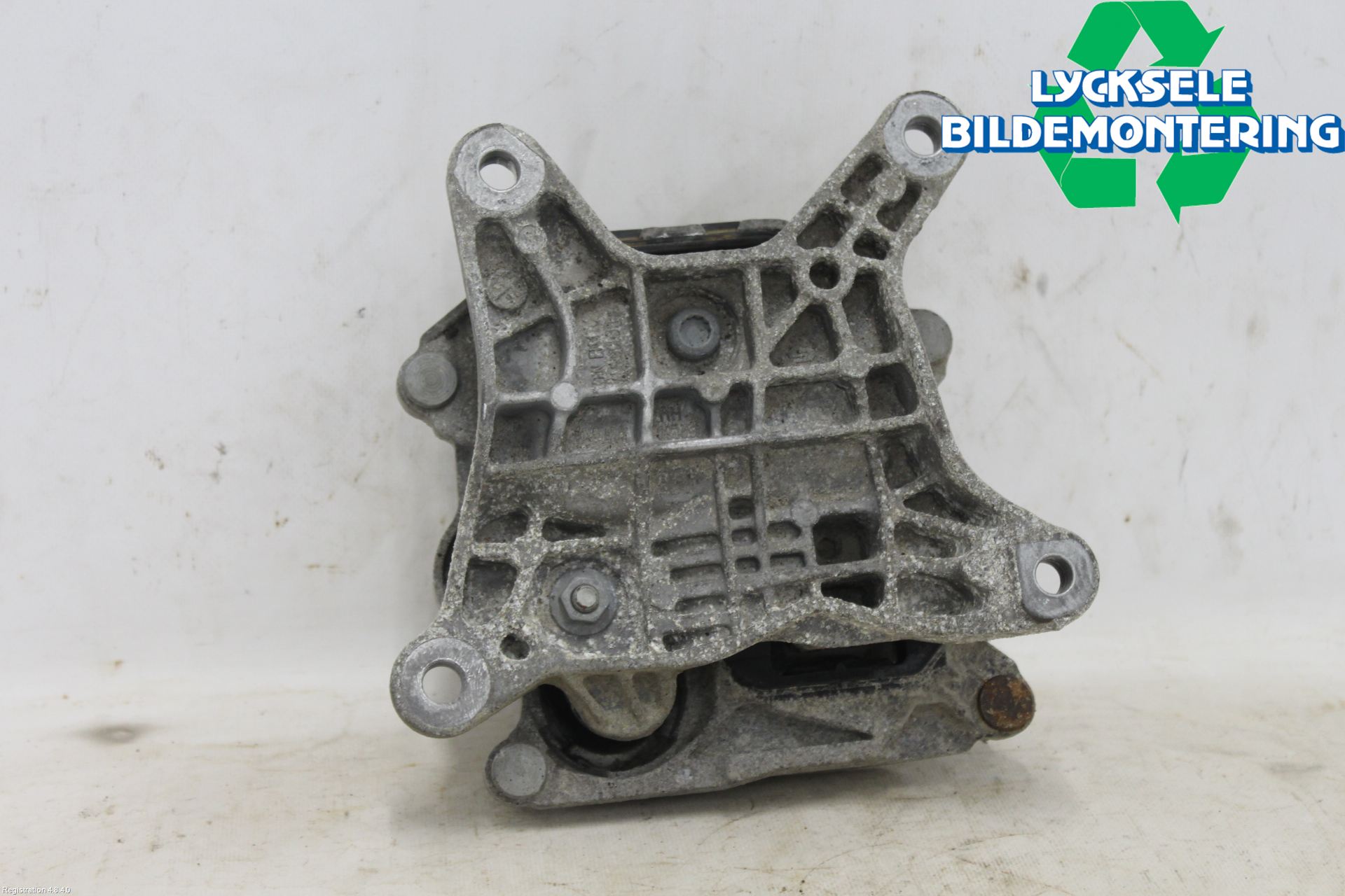 Audi Q8/SQ8 4M 19- Växellådsfäste