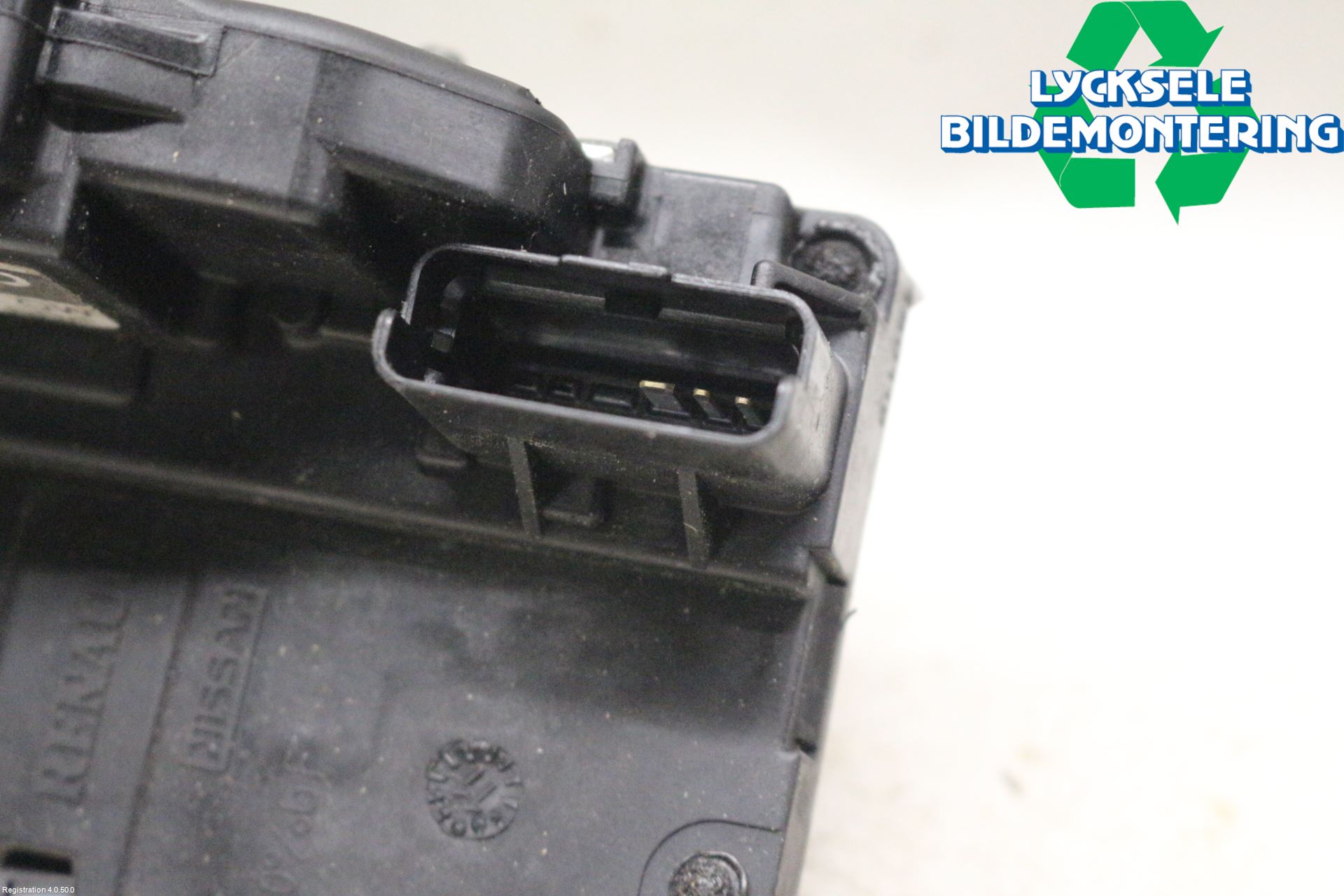 Nissan NAVARA 05-16 Låskista-Dörrlås