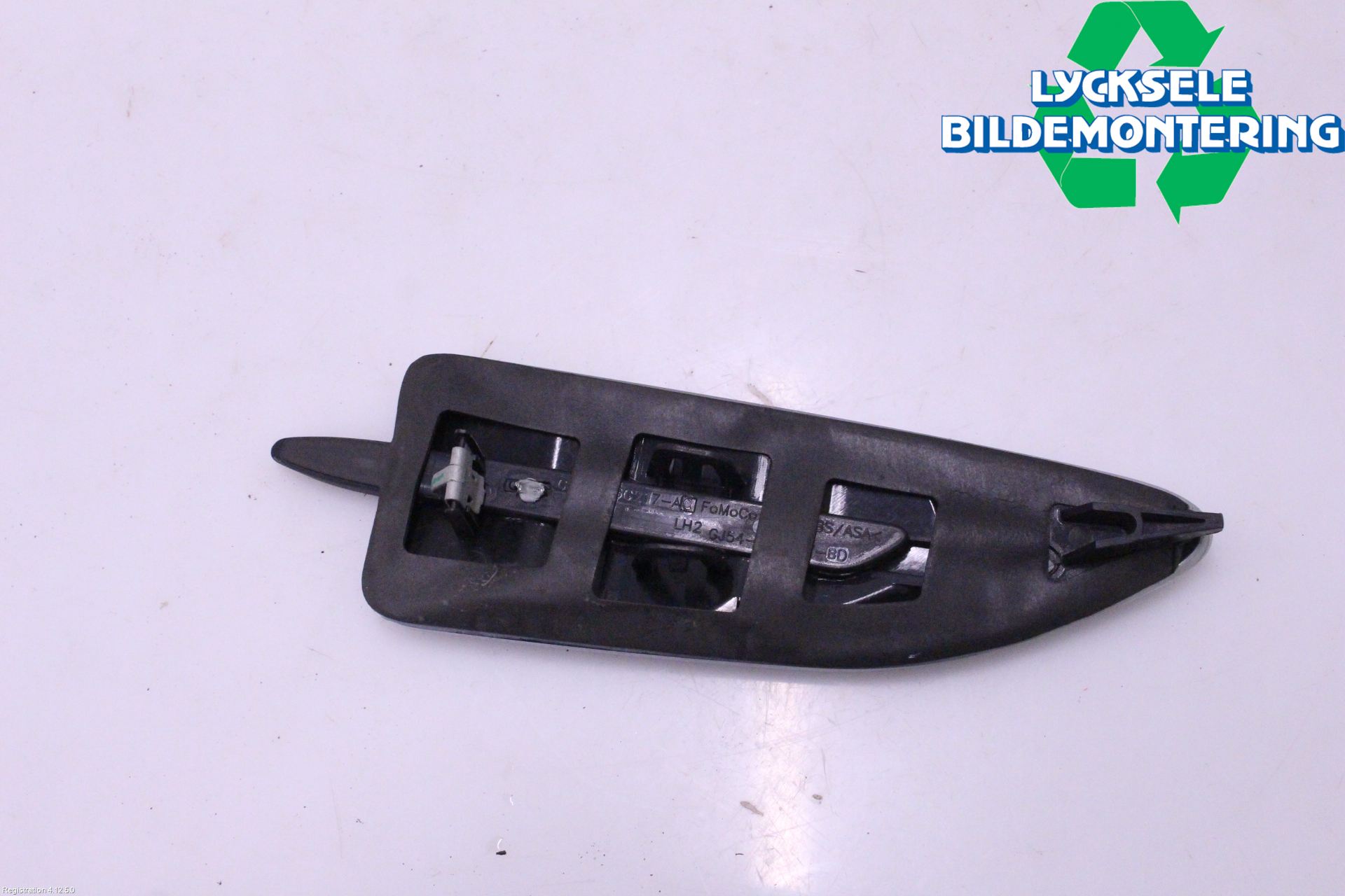 Ford KUGA 17-19 List Framskärm Vä