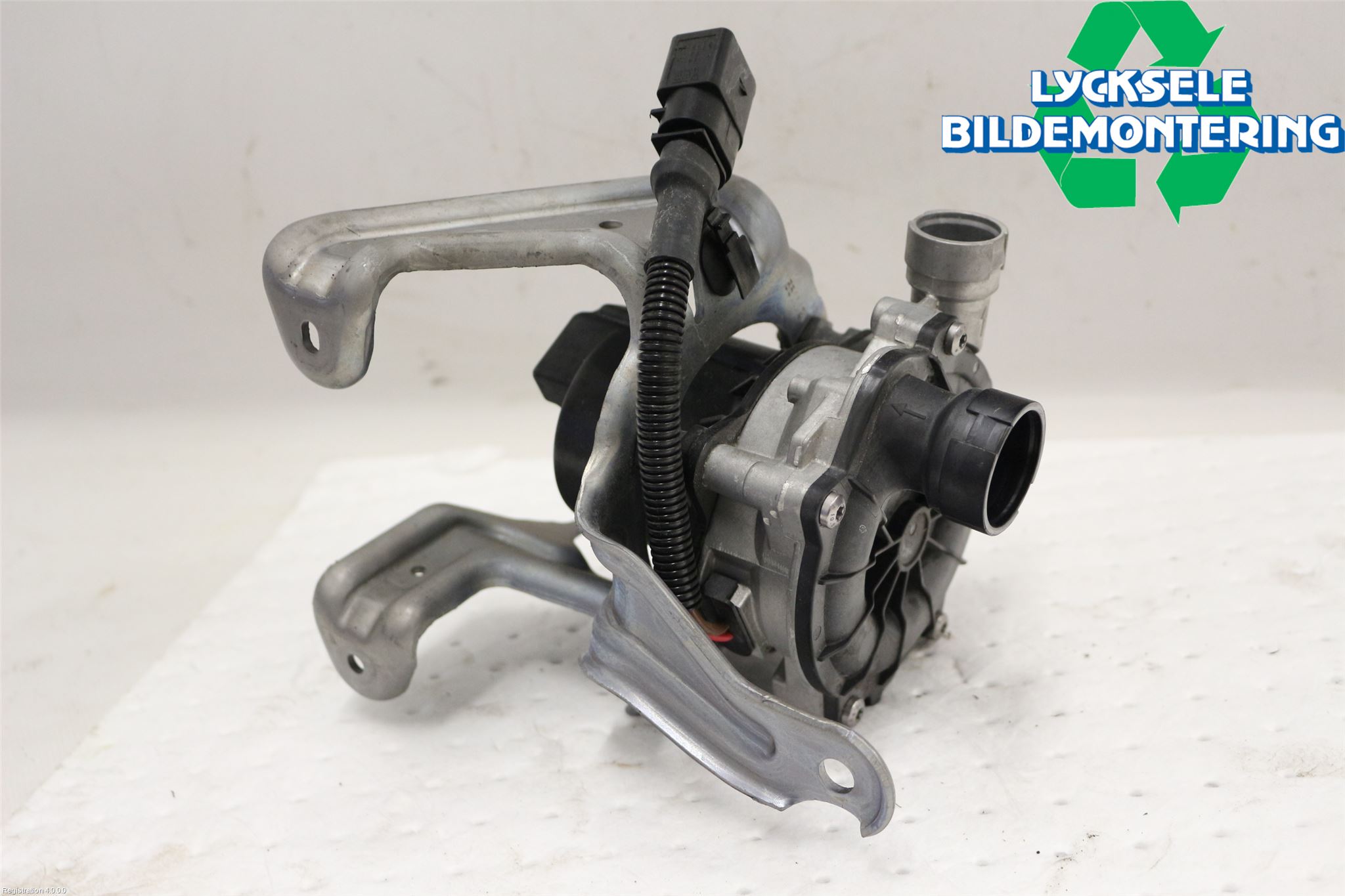 Audi A6 F2/C8 19- Luftpump-Avgasrening